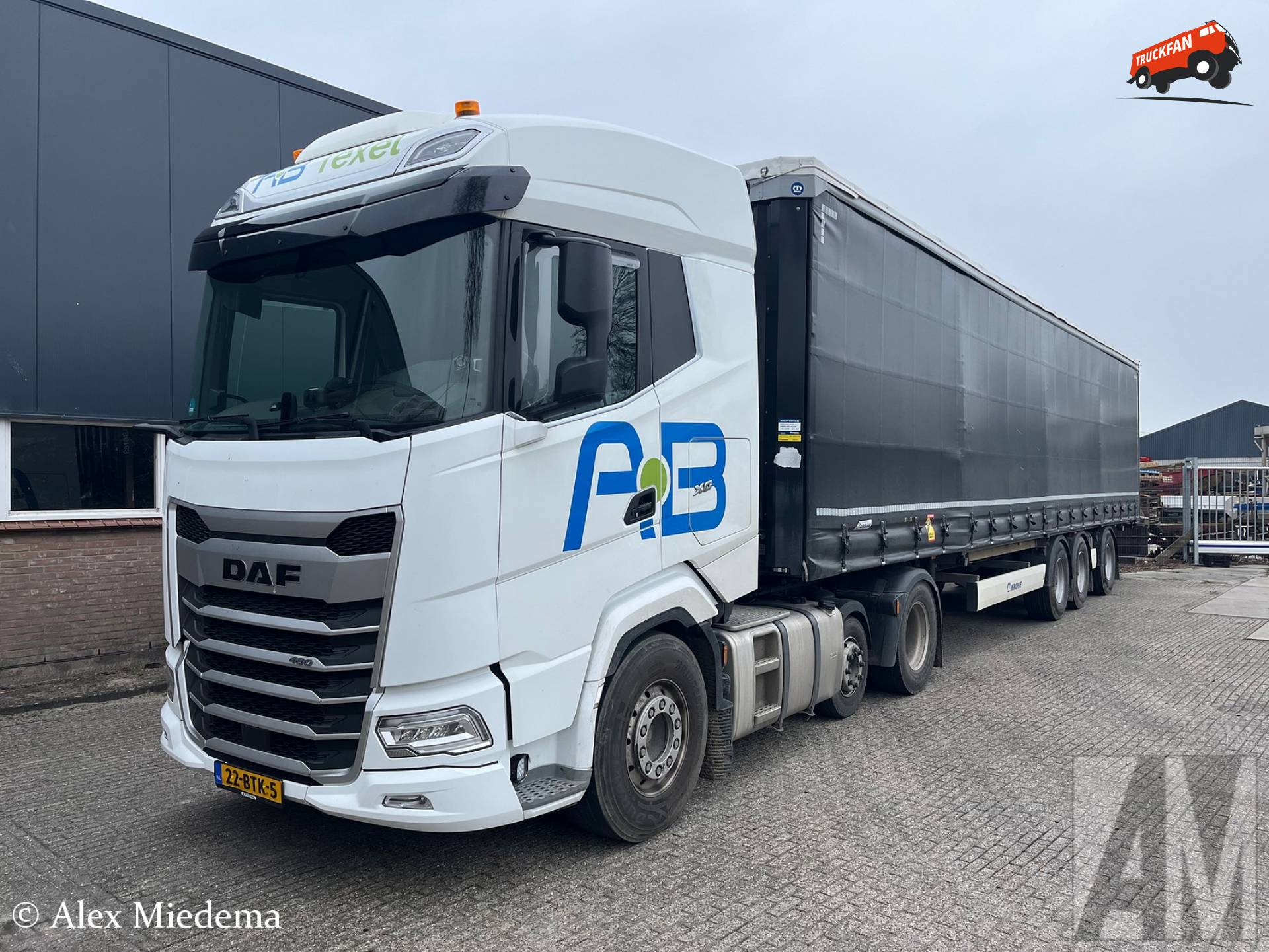 DAF XG 480 op voormalig KLMV terrein Sint Annaparochie