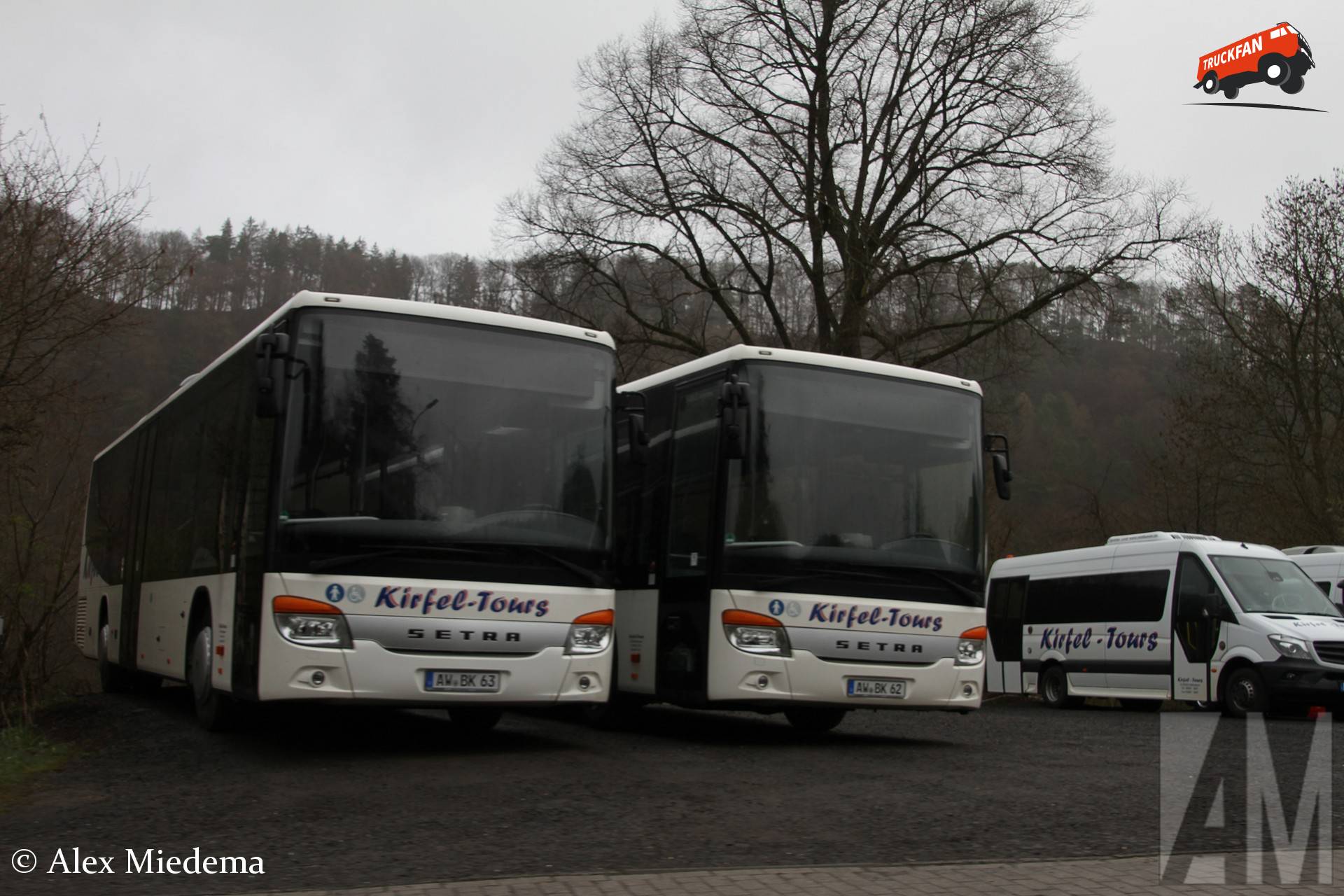 Setra bussen van Kirfel Tours op de thuisbasis