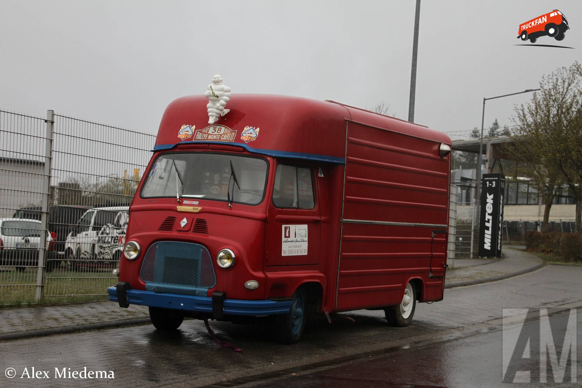 Renault Estafette 1000 foodtruck at Meuspath