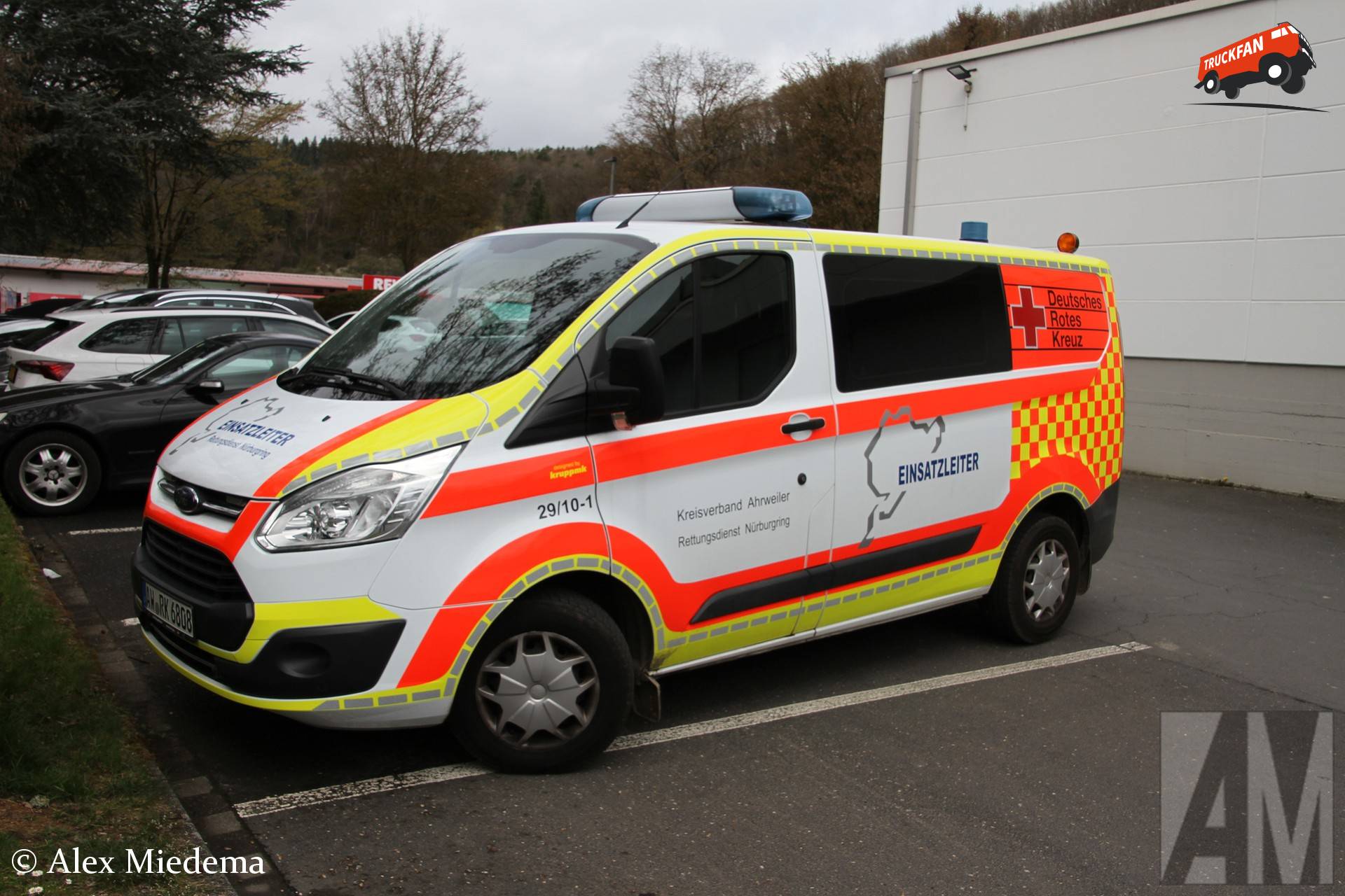 Ford Transit Custom van Deutsches Rotes Kreuz