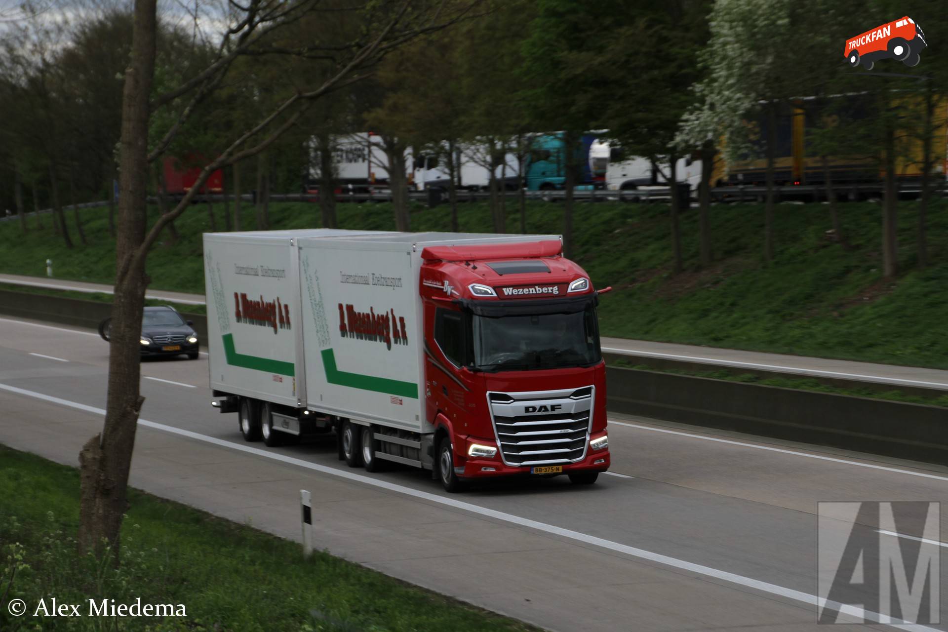 DAF XG 530 FAN met Fliegl aanhangwagen