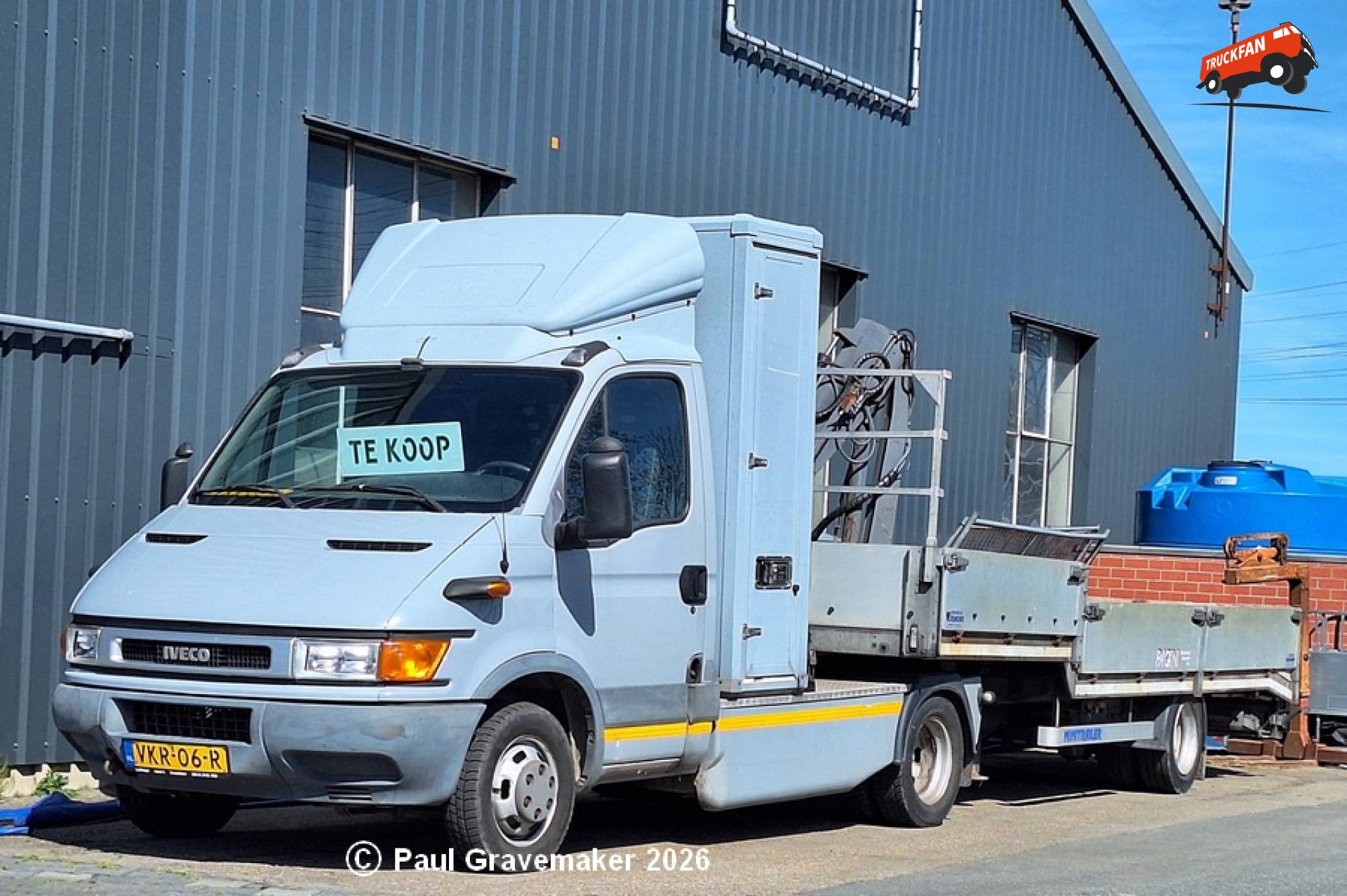 Iveco 50C15 tractor unit with an open trailer
