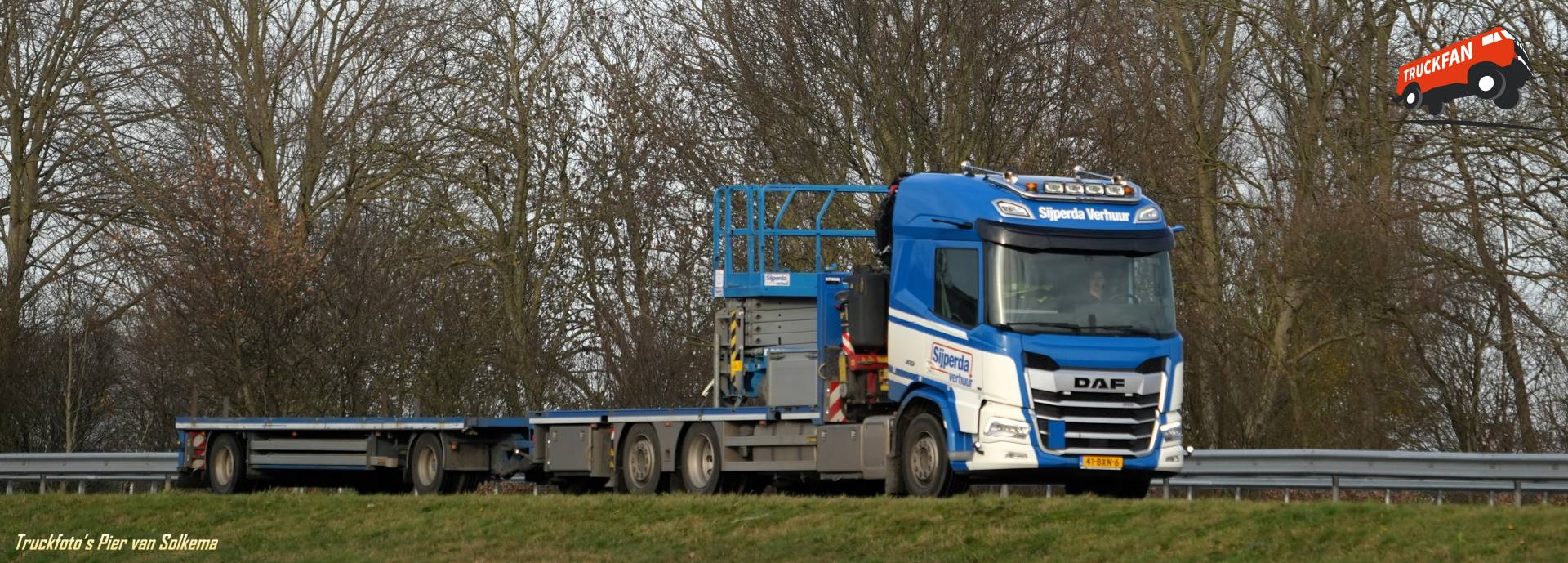 DAF XD vrachtwagen met open laadbak