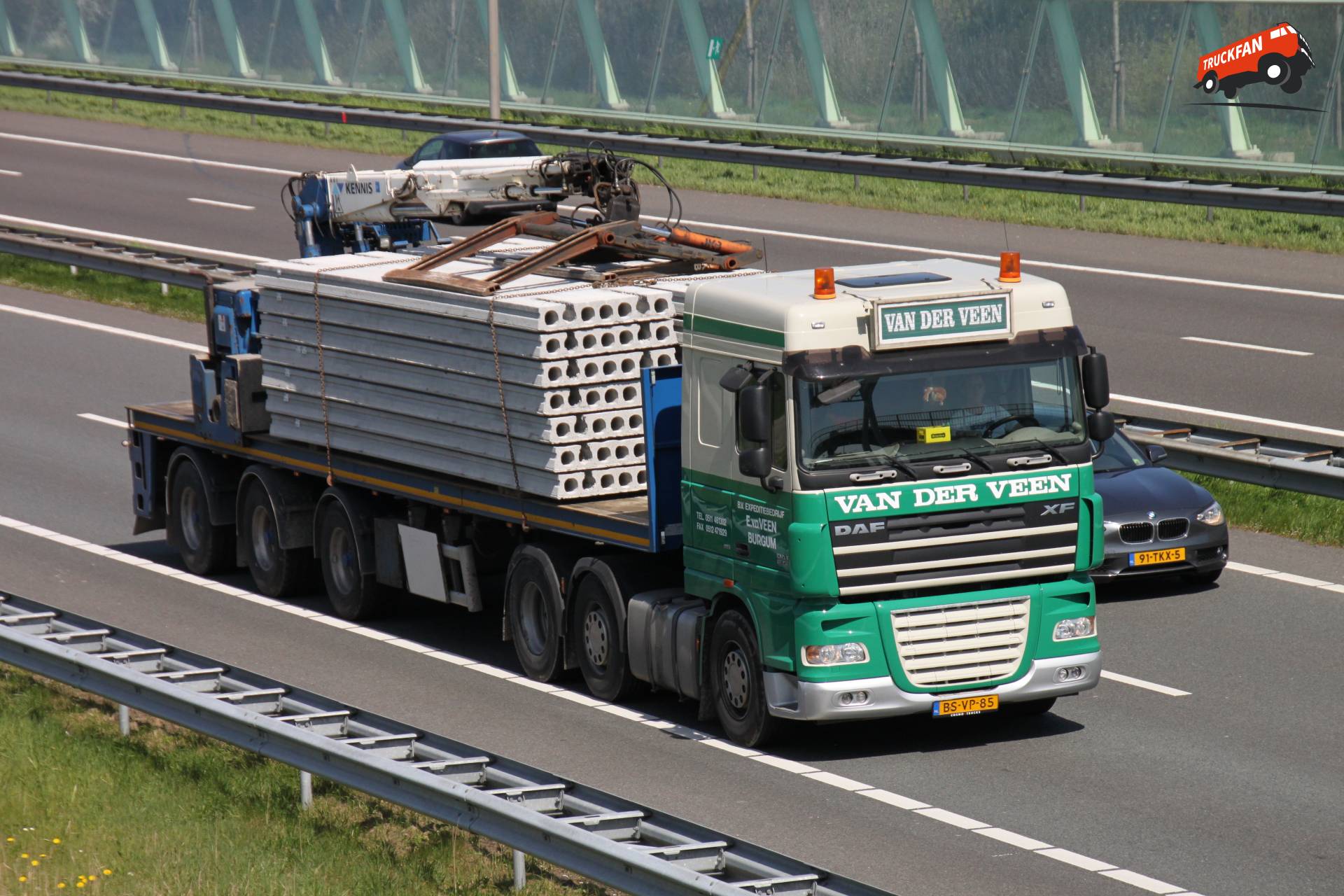 DAF XF105 truck by B.V. Expeditiebedrijf E. van der Veen