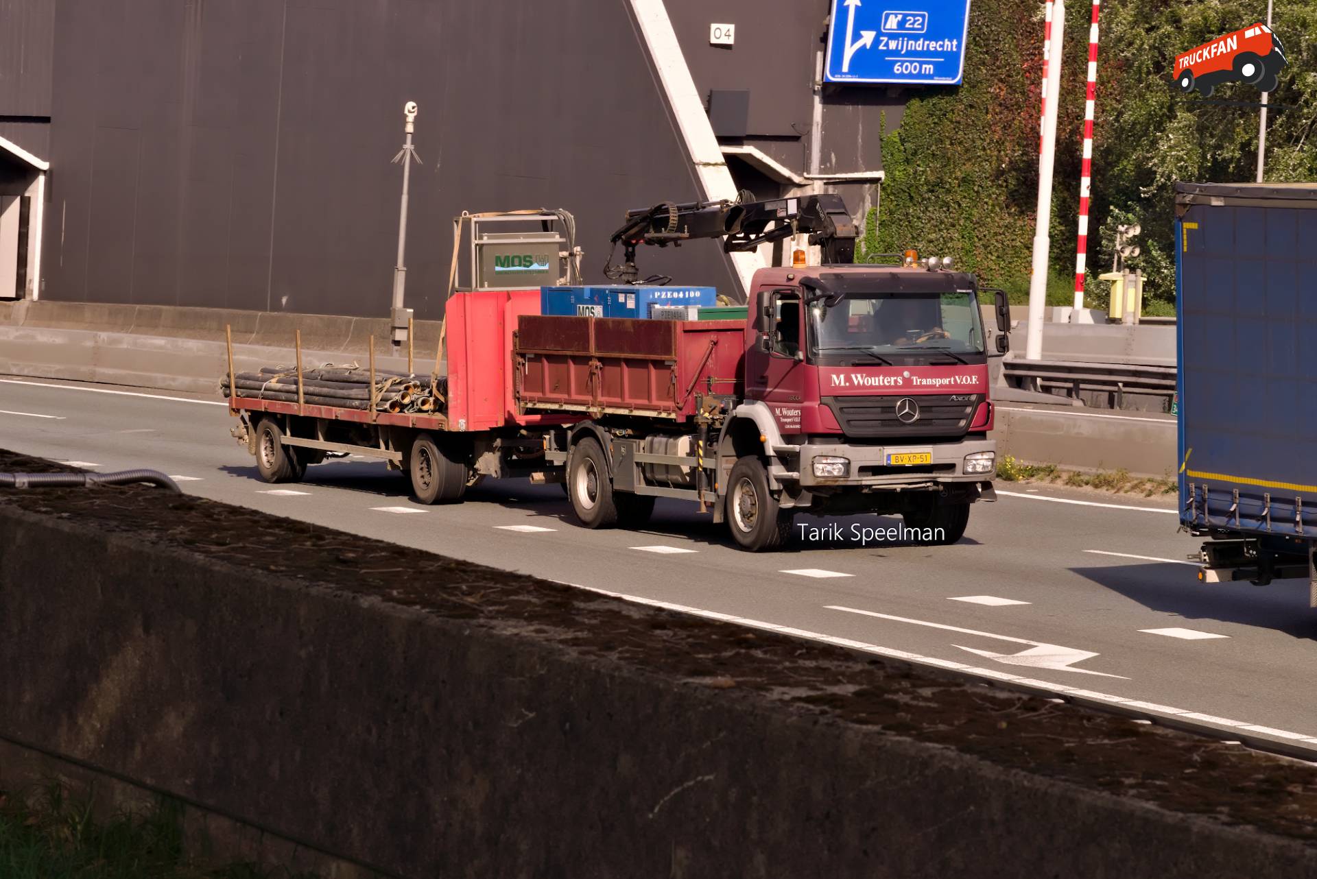 Mercedes-Benz Axor MP2 kipper vrachtwagen BV-XP-51