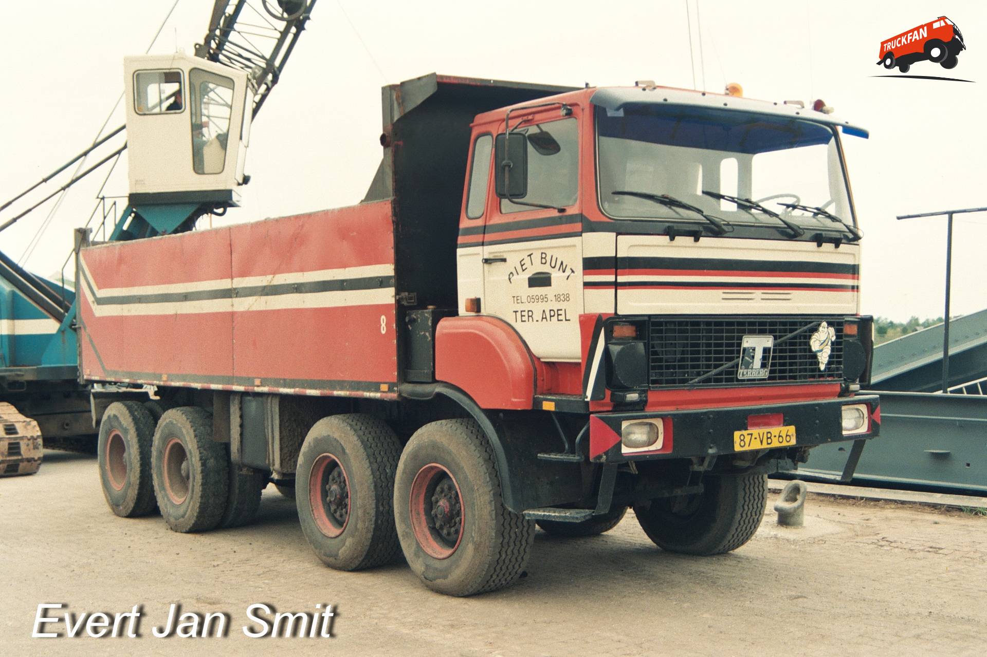 Terberg F1900 laadproces in Veendam