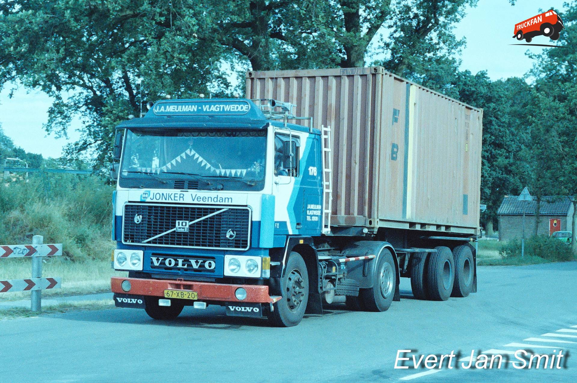 Volvo F10 vrachtwagen van Meulman Vlagtwedde