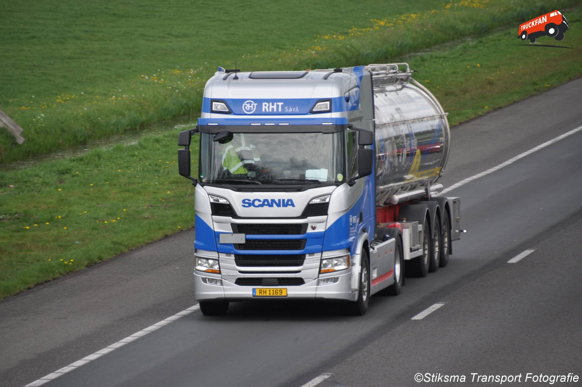 Scania R450 Tank Transport Truck