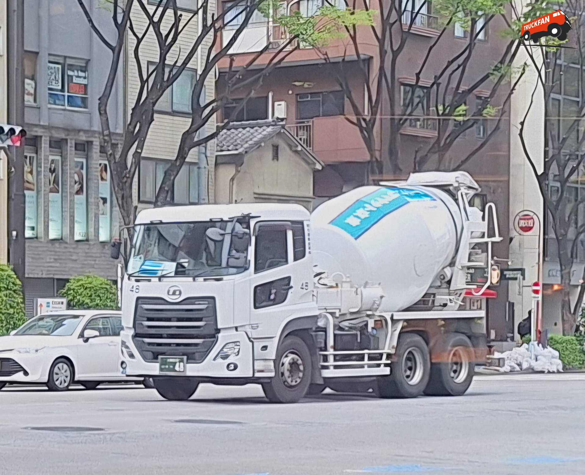 UD Quon betonmixer machine