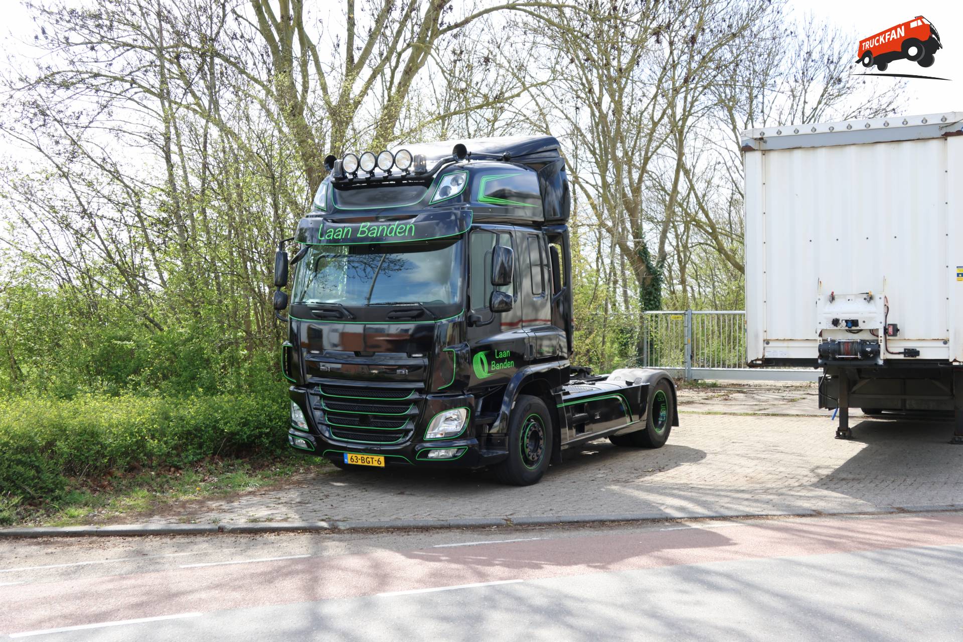 DAF CF Euro 6 vrachtwagen bij Laan Banden