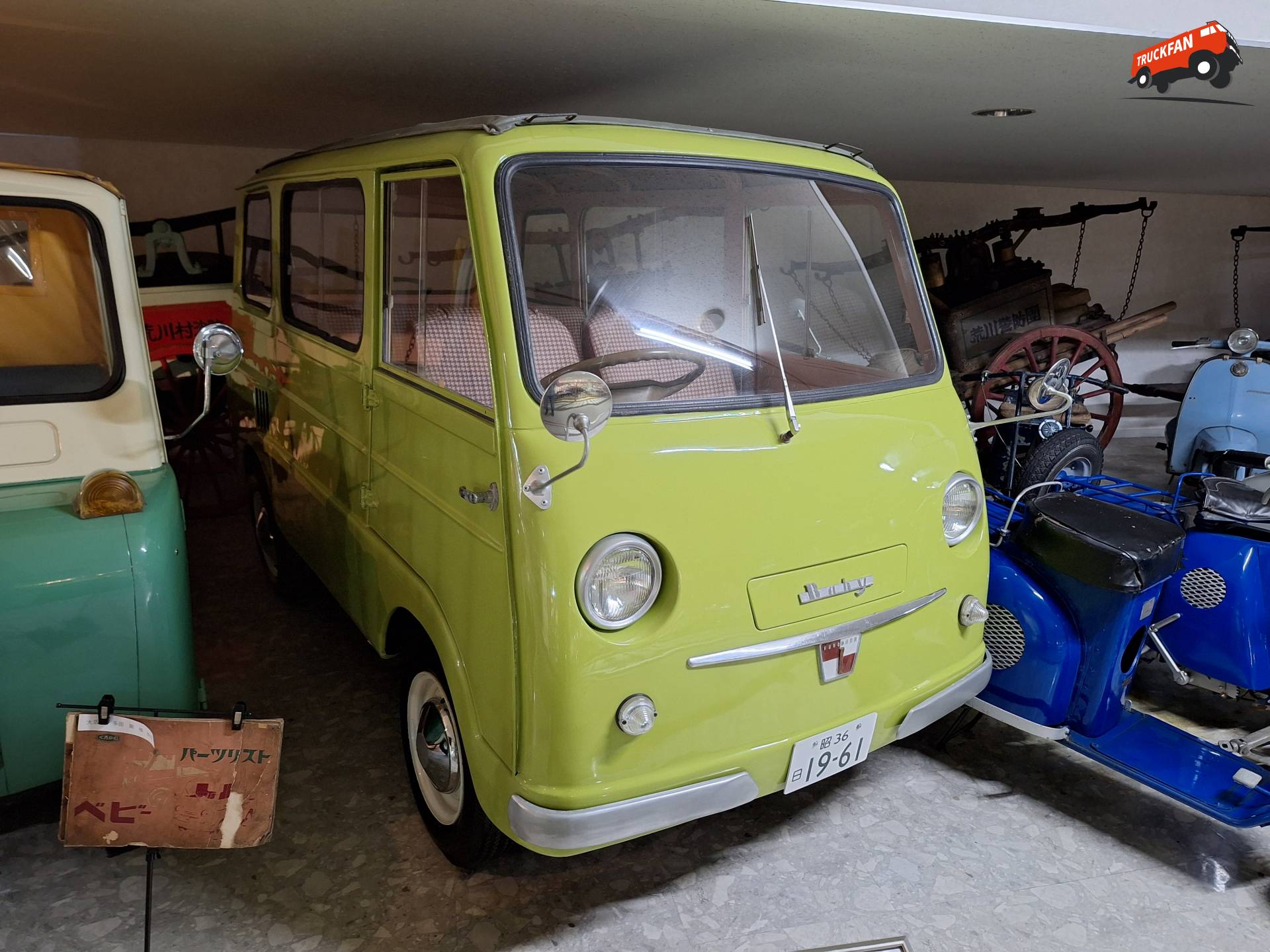 Kurogane Baby in het Motorcar Museum of Japan