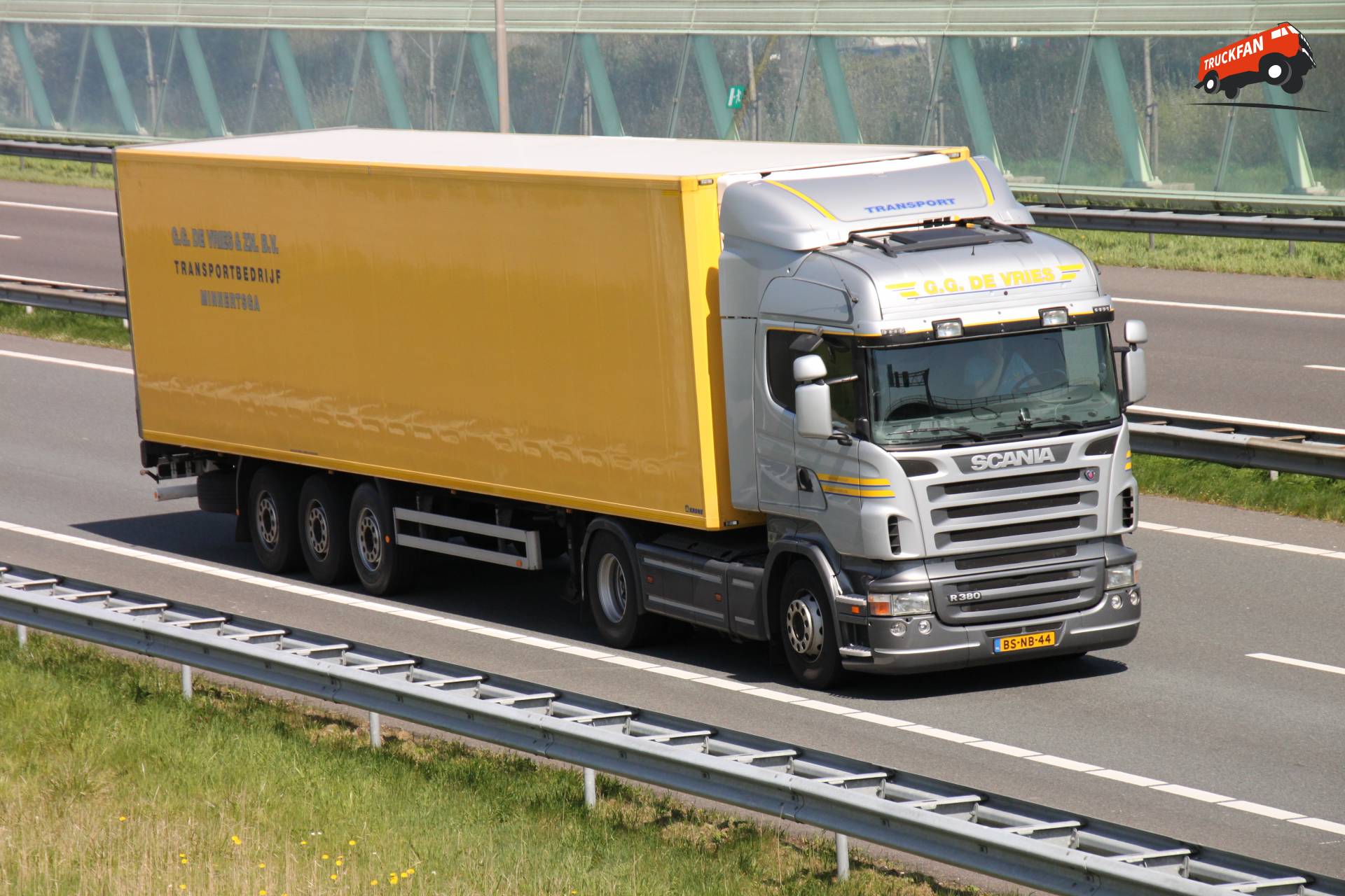 Scania R380 truck by GG de Vries