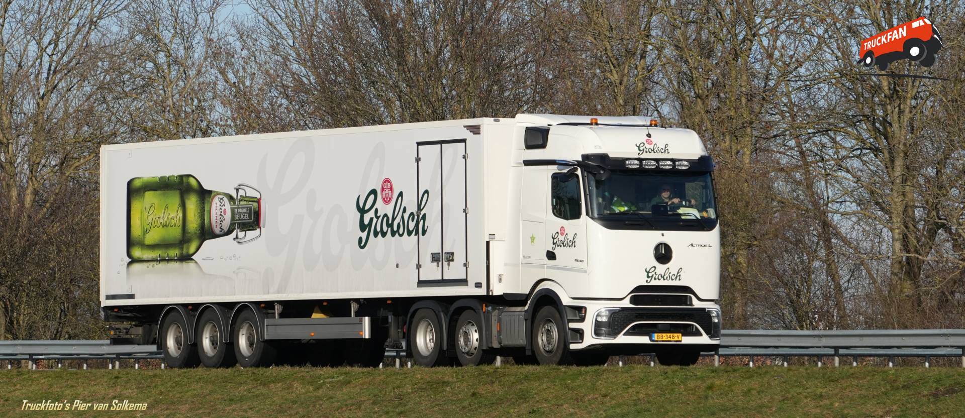 Mercedes Benz Actros bij A7 Sneek