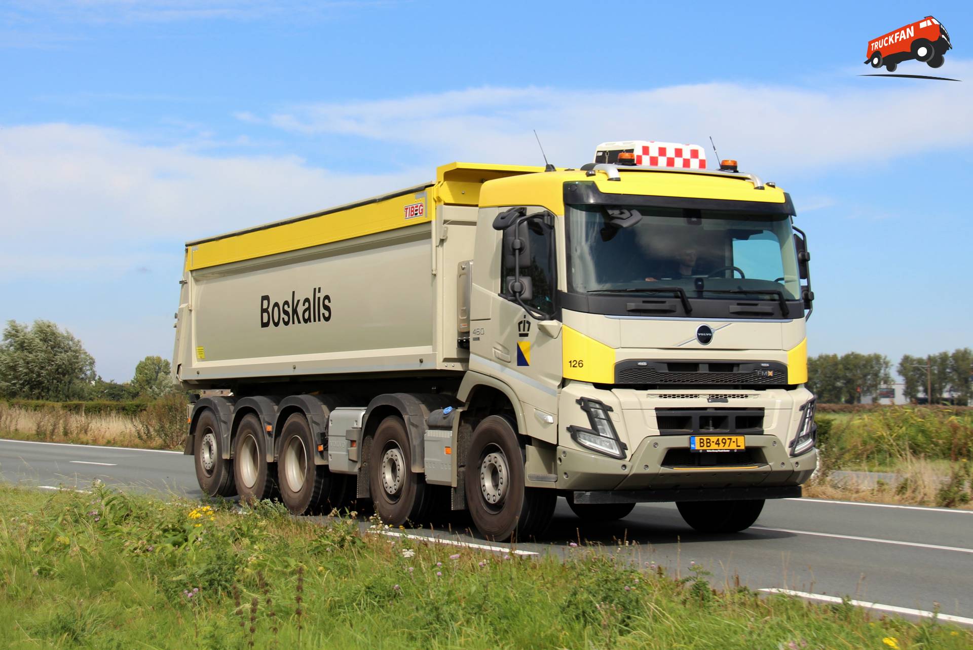 Boskalis Volvo FMX 5-assige kieper