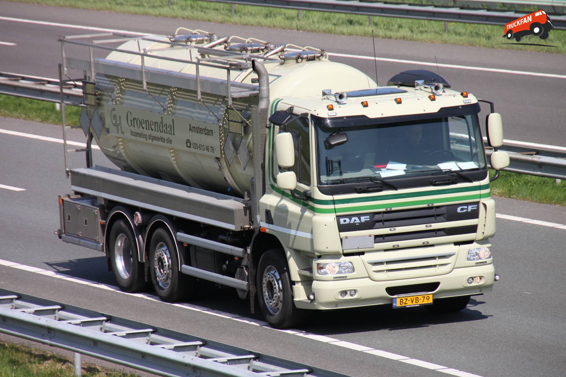 DAF CF75 vrachtwagen van Groenendaal Transport