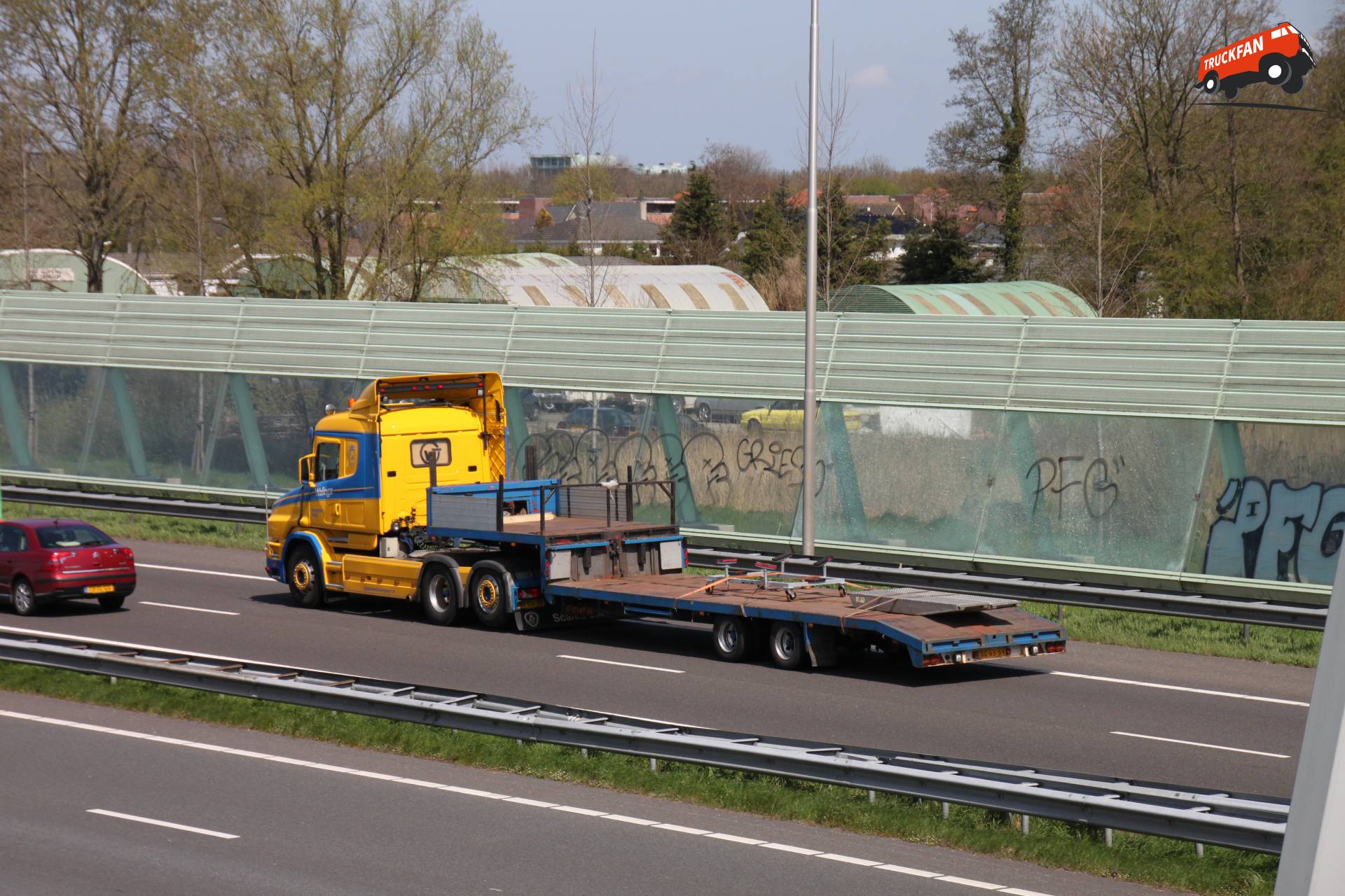 Scania T144 truck with unknown trailer