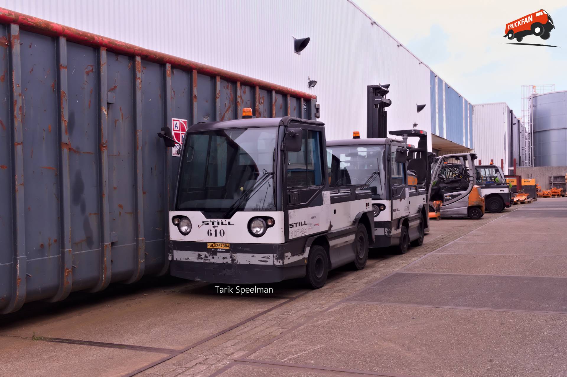 Still voertuigen bij Maat Transport in Hendrik-Ido-Ambacht