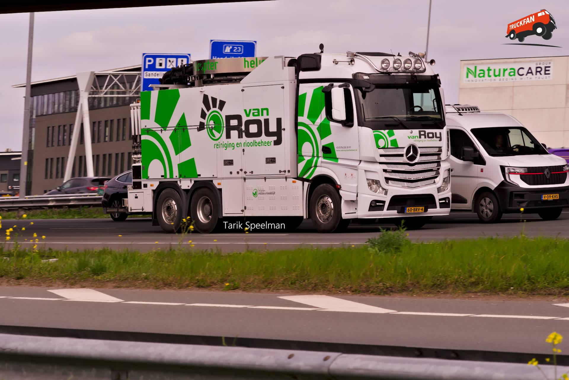 Mercedes-Benz Arocs truck with license plate 60-BRV-4