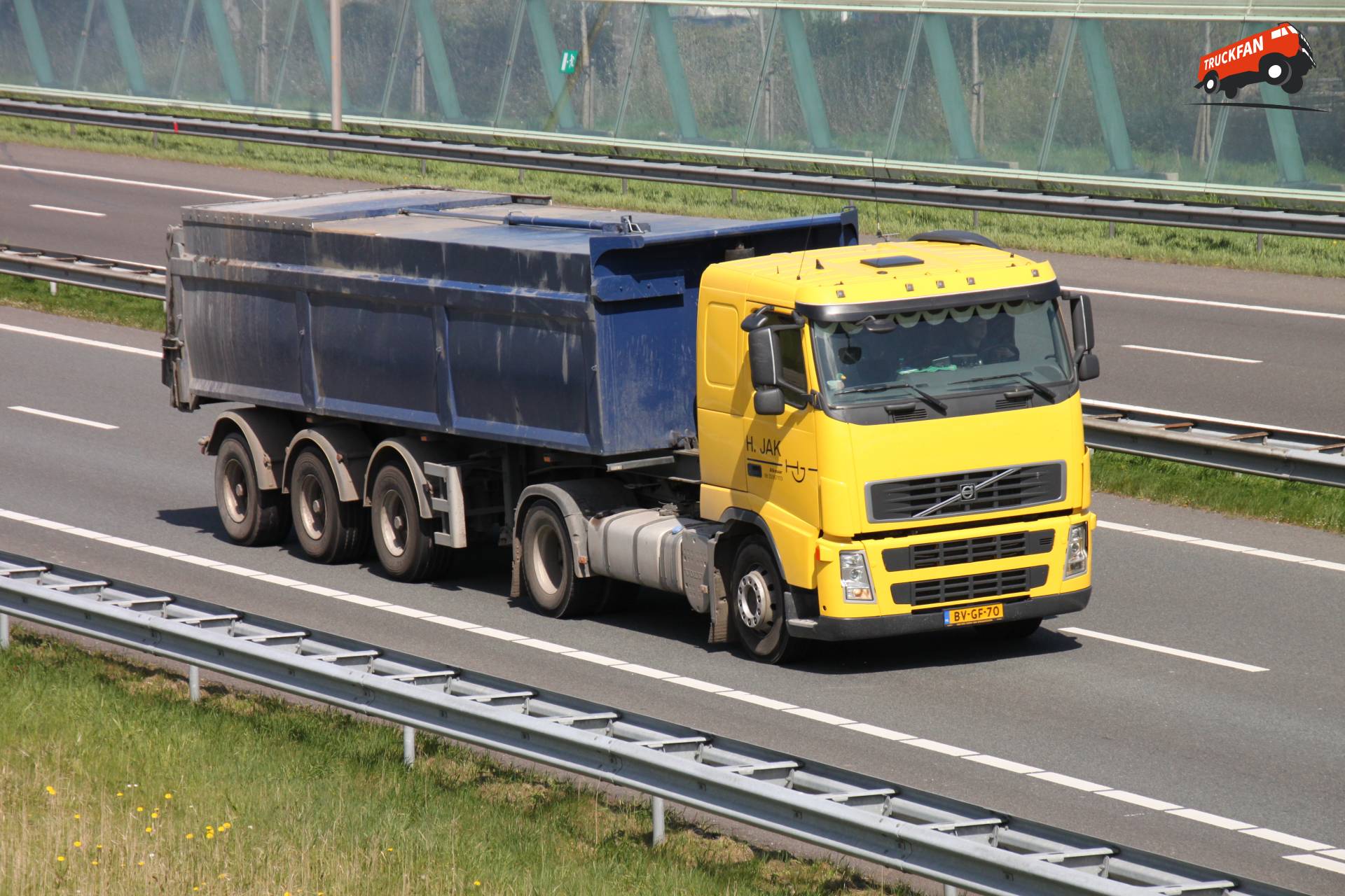 Volvo FH truck van H.Jak transportbedrijf BV