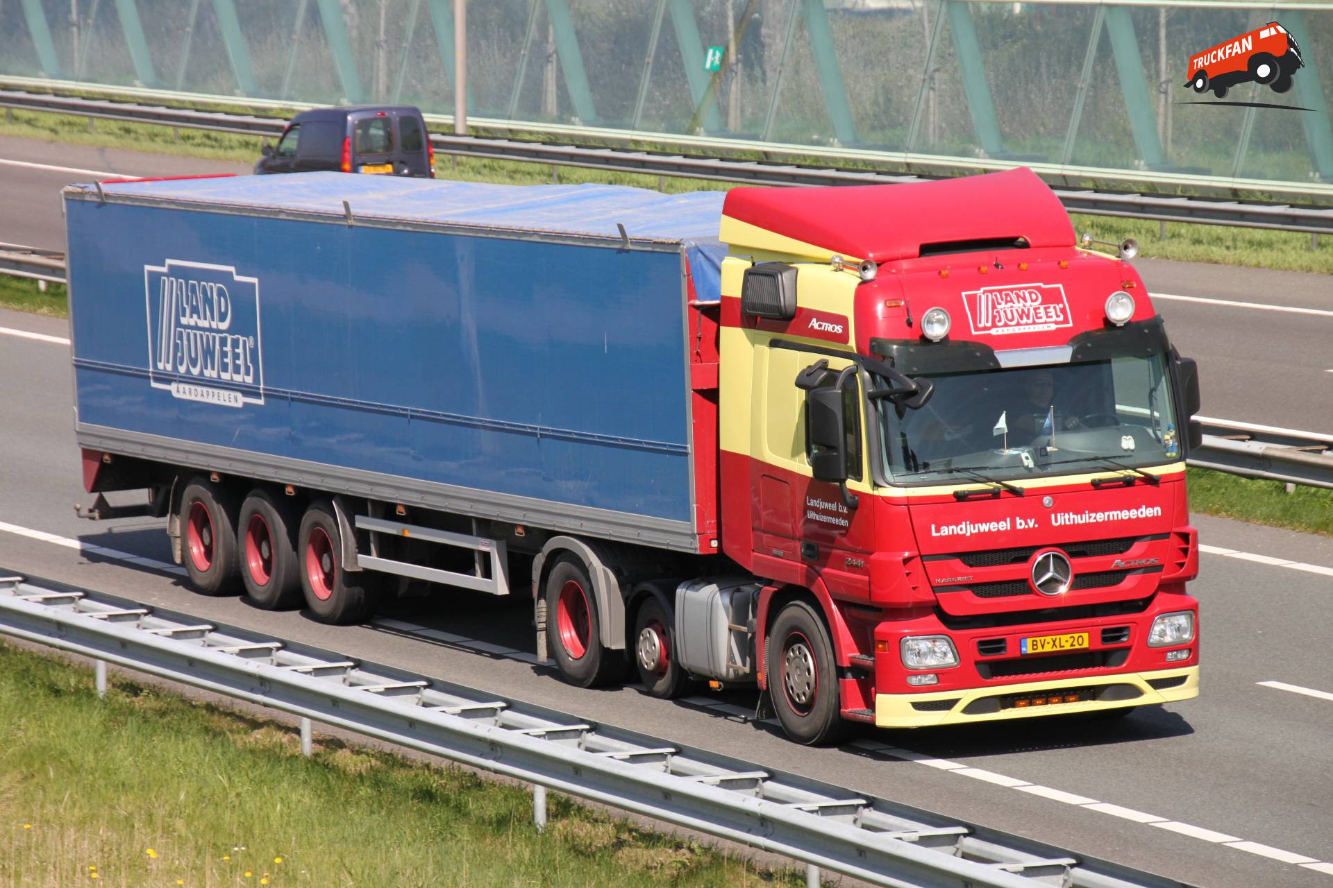 Mercedes-Benz Actros truck by Landjuweel
