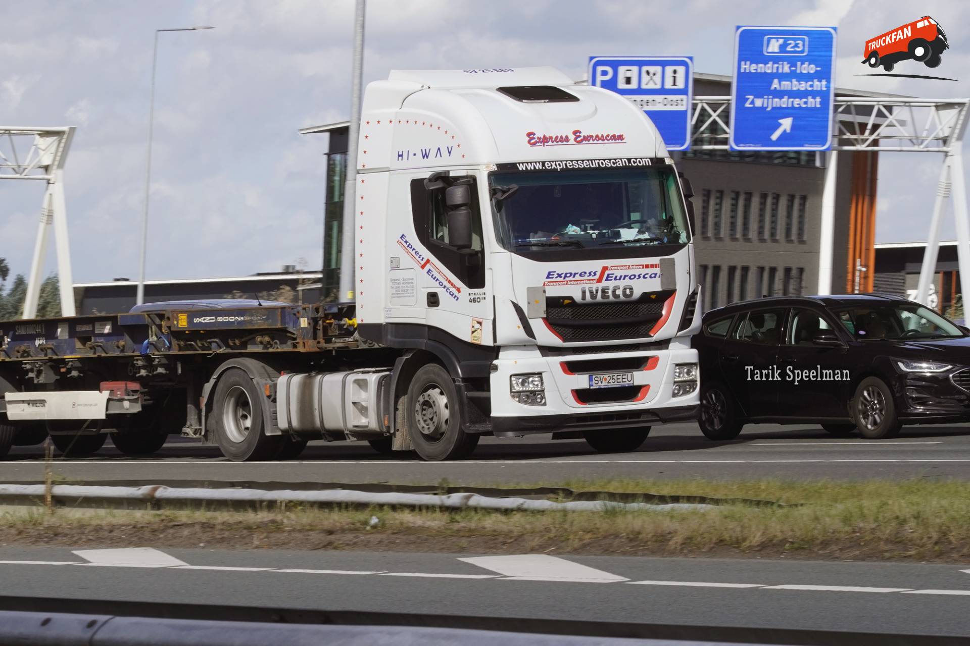 Iveco Stralis vrachtwagen met kenteken SV 25EEU