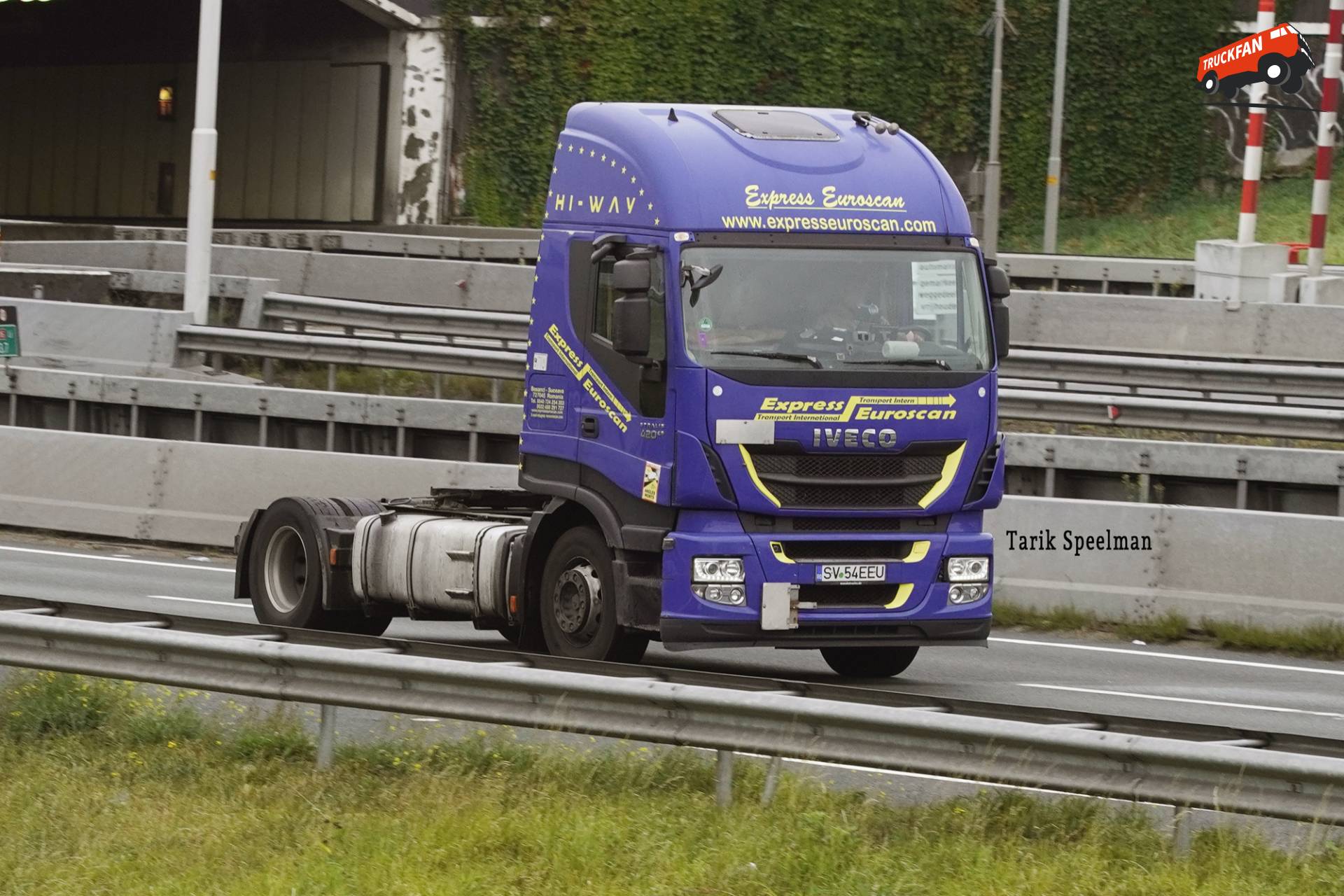 Iveco Stralis vrachtauto met kenteken SV 54EEU