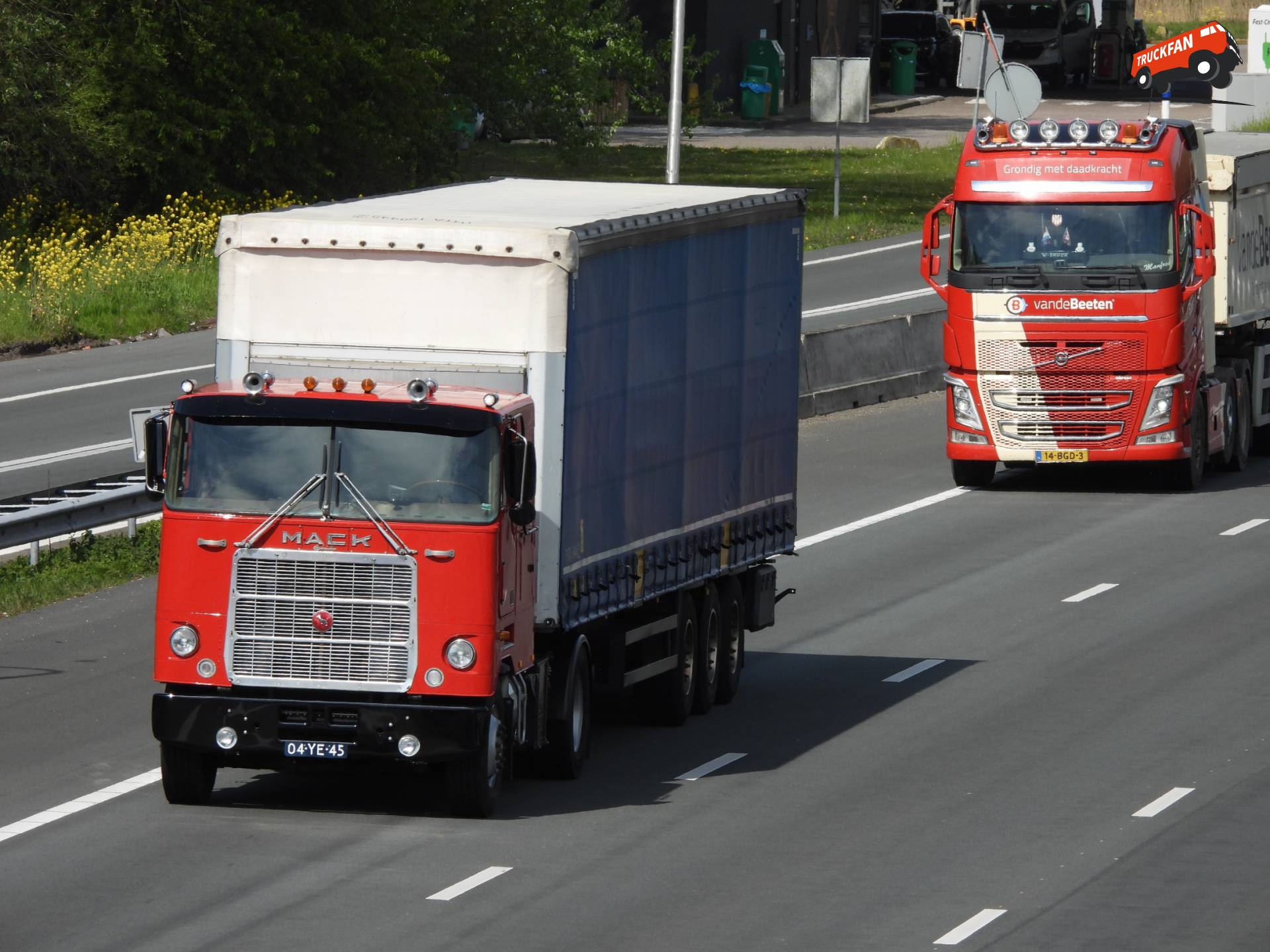 Mack WS712LST truck from 1977 on the A2
