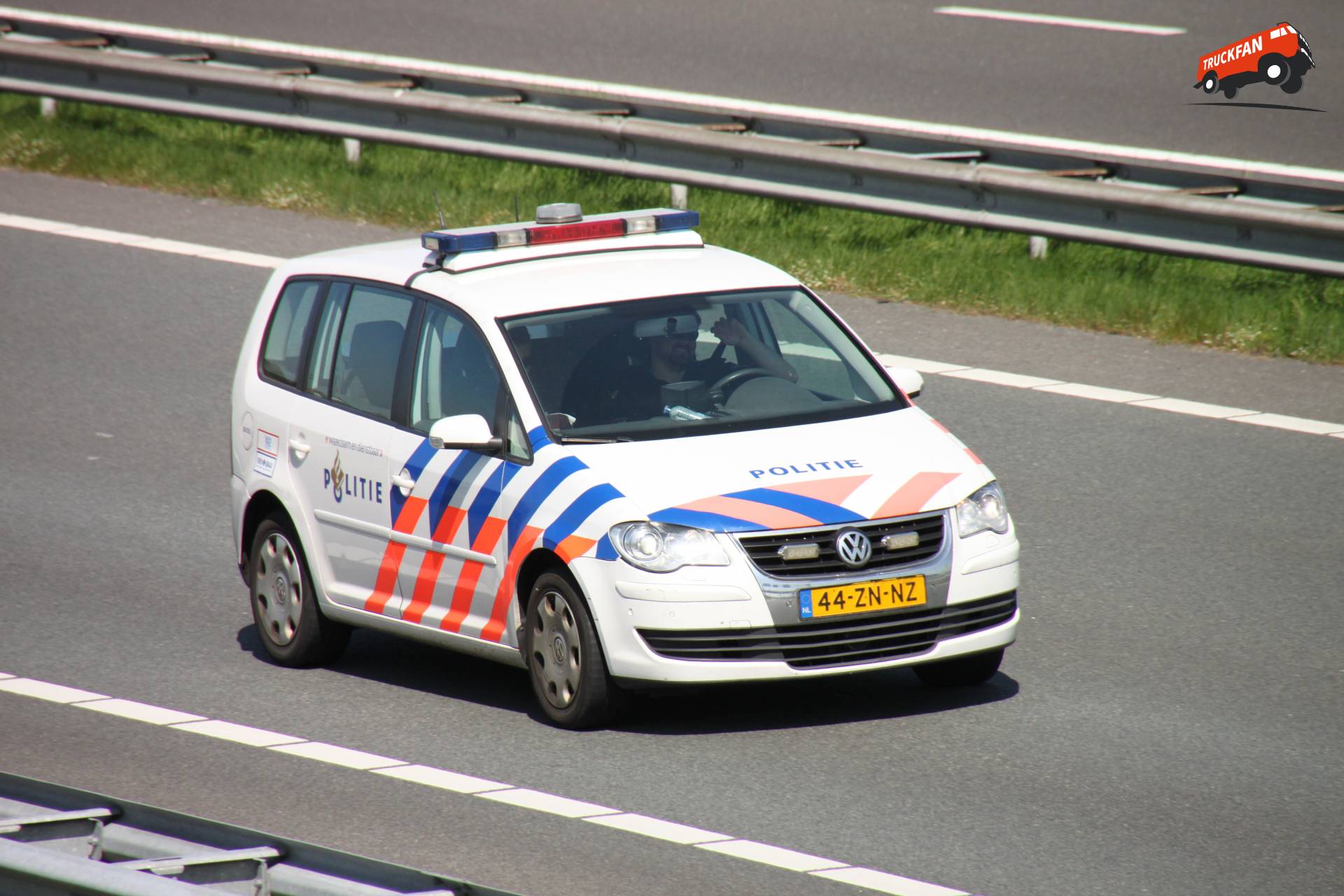 VW Touran van de Politie
