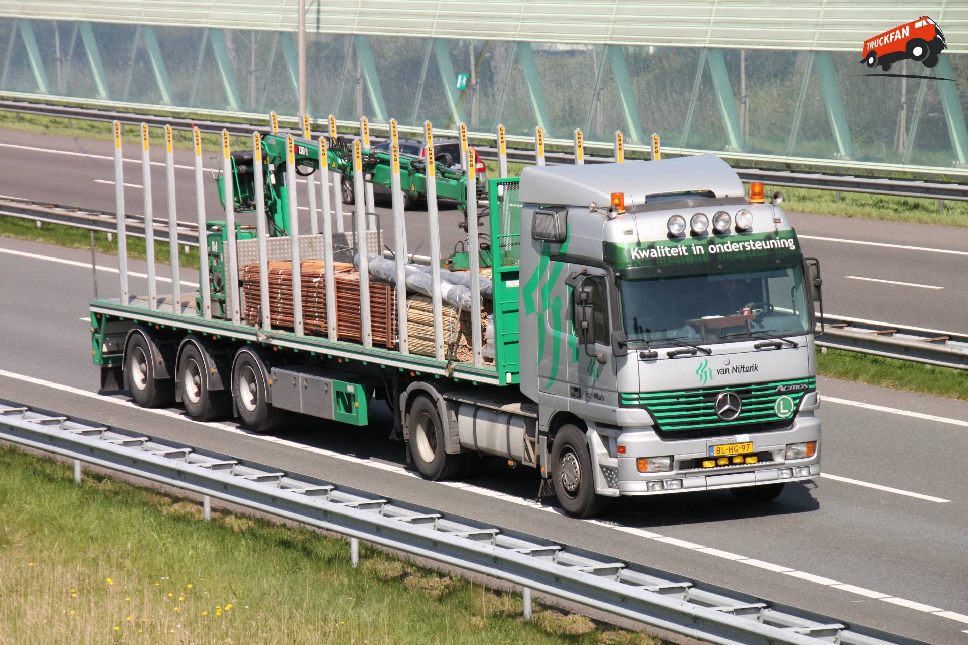 Mercedes-Benz Actros truck by v Nifterik