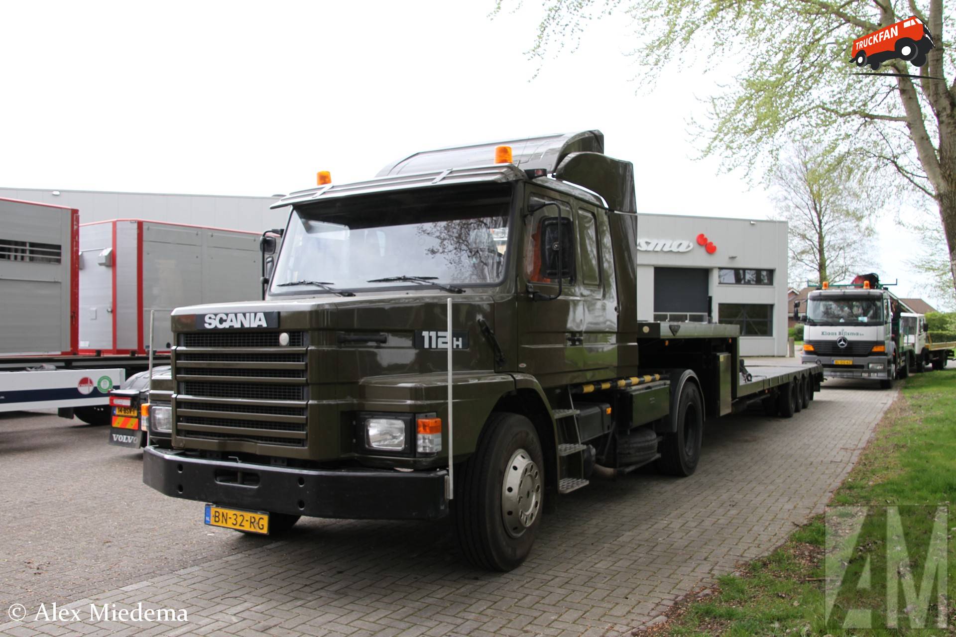 Scania T112 uit 1985 bij Rinsma Berlikum
