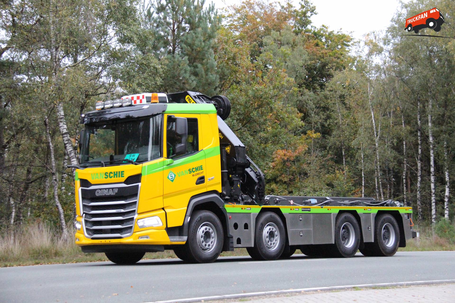 Ginaf vrachtwagen met XF cabine