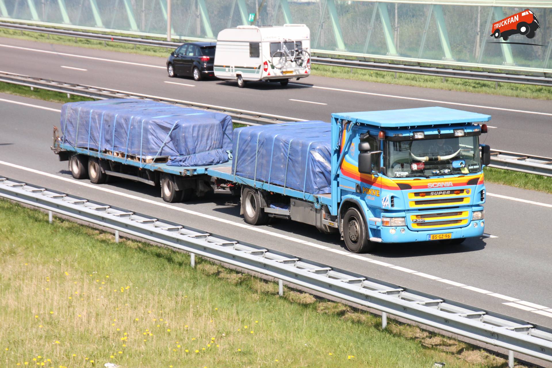 Scania P380 vrachtwagen van Fa. Ponne Transporten
