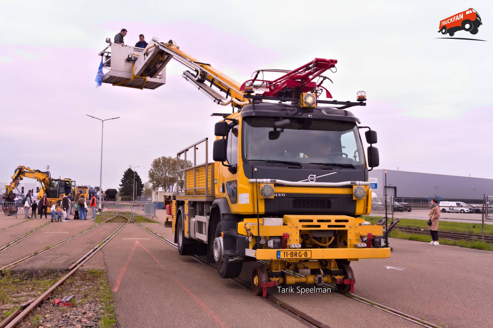 Volvo FE truck bij VolkerWessels Open Dag in Dordrecht
