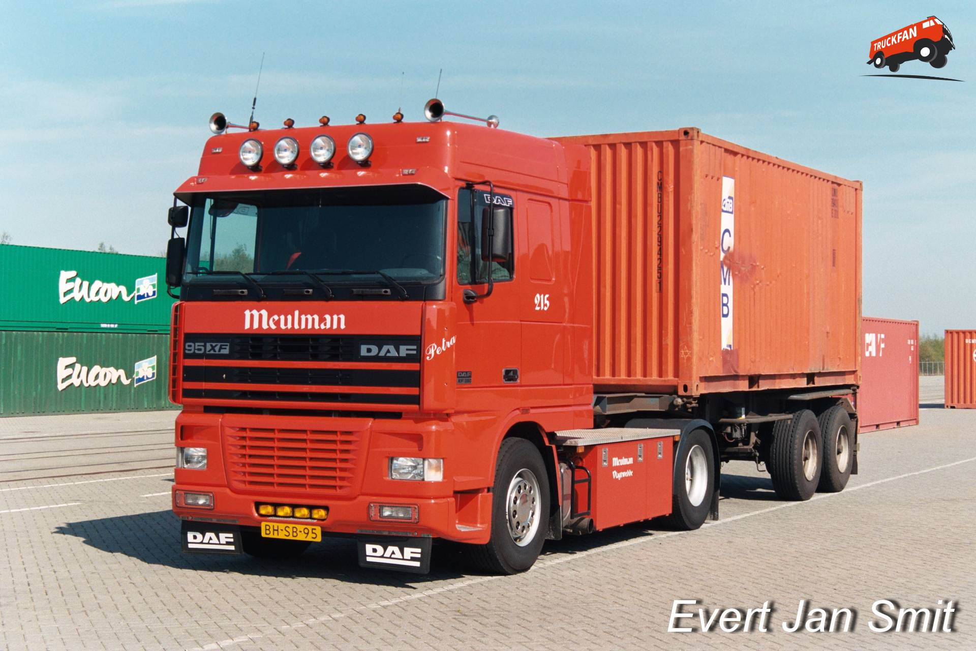DAF 95XF truck with 20ft Pacton chassis