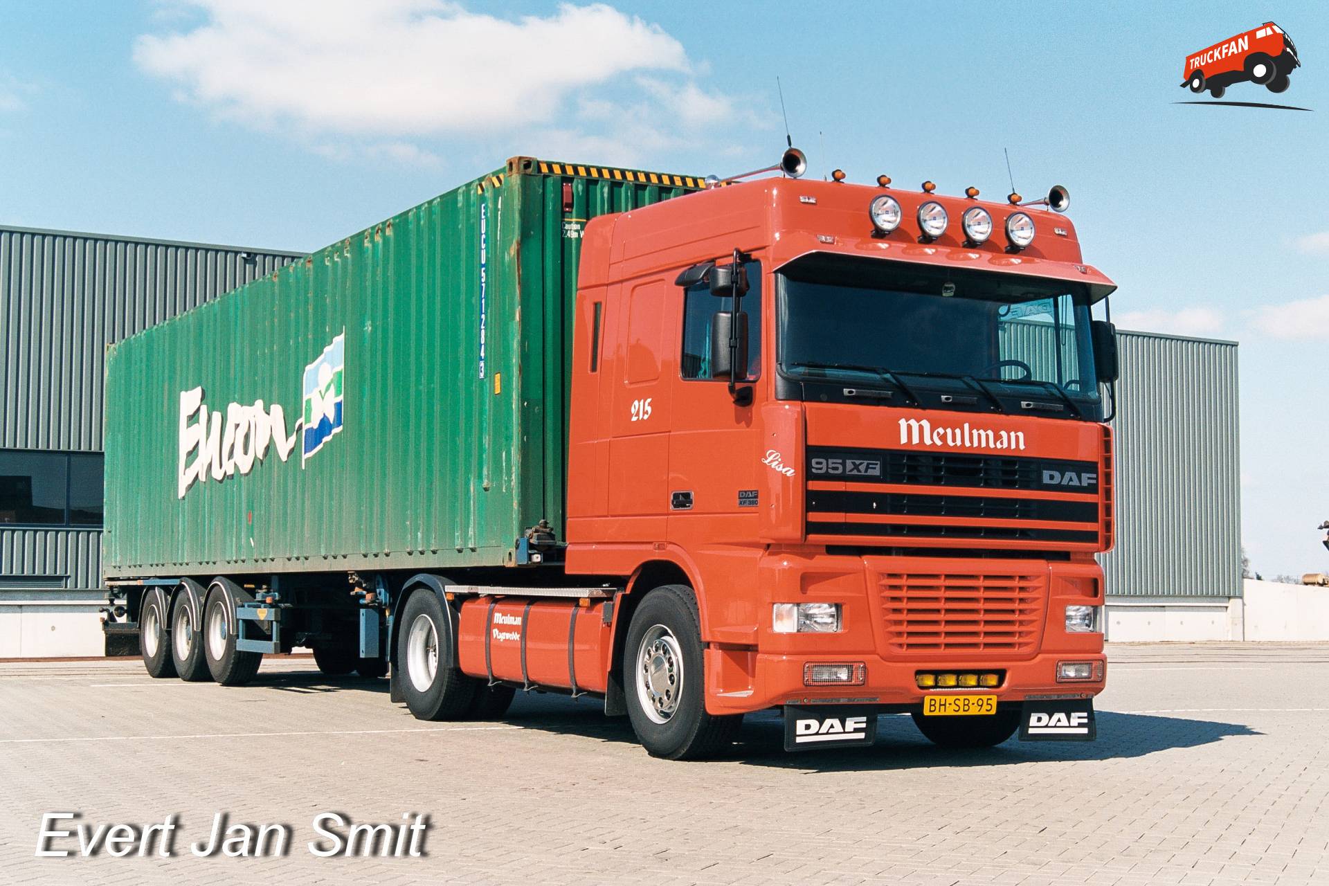 DAF 95XF met Broshuis container schuifchassis