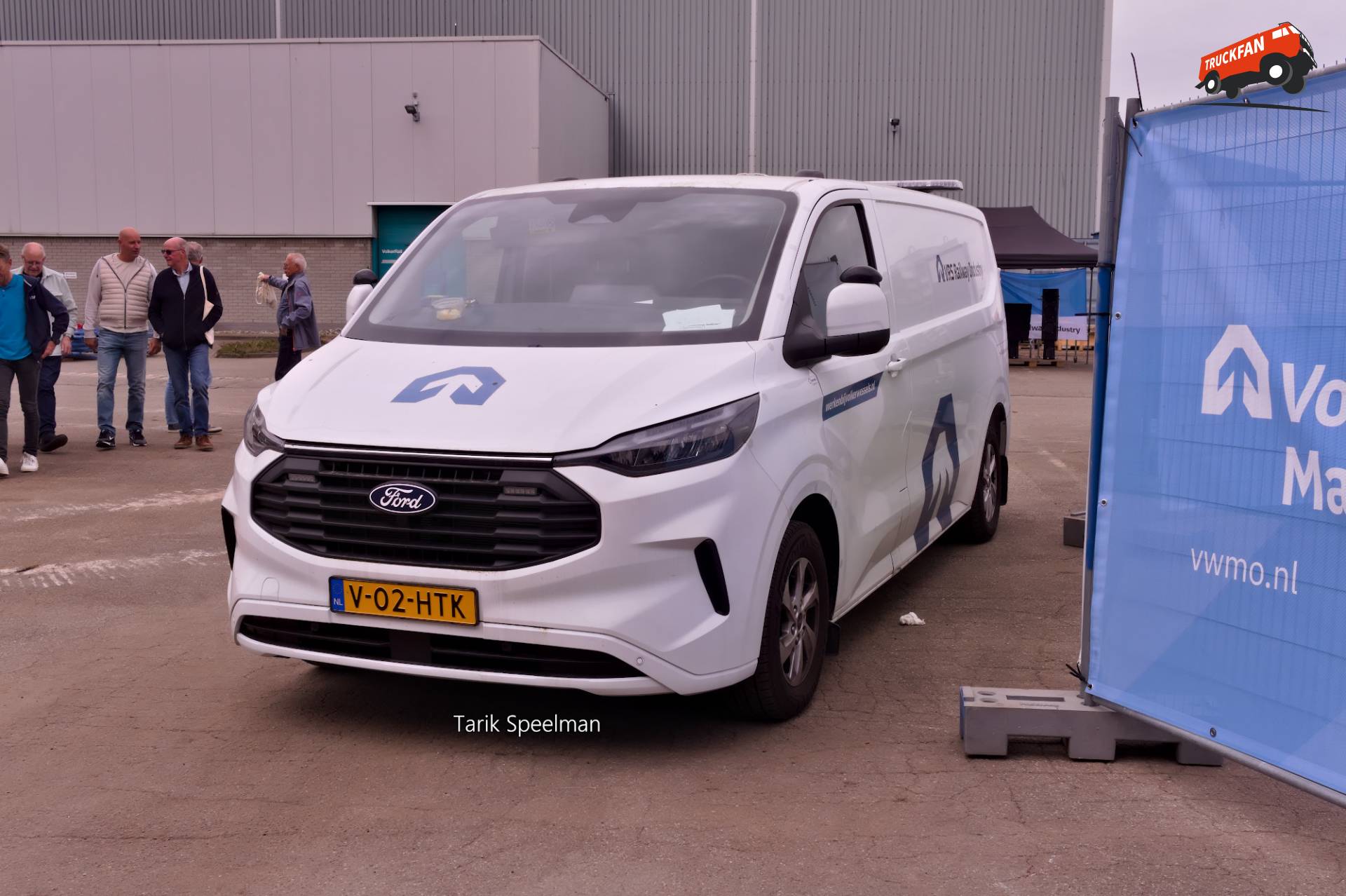Ford Transit Custom V-02-HTK in Dordrecht