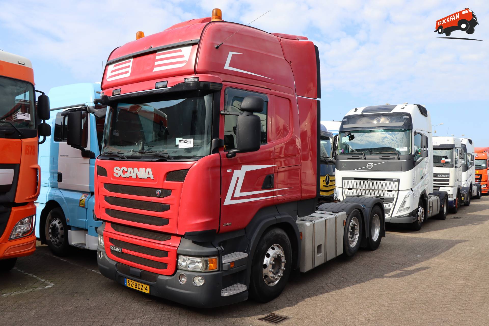 Scania R490 gefotografeerd bij Kleyn Trucks