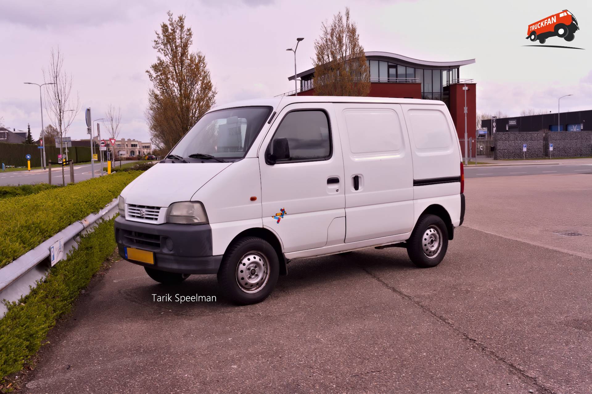 Suzuki Carry Jive bestelbus in Heerjansdam