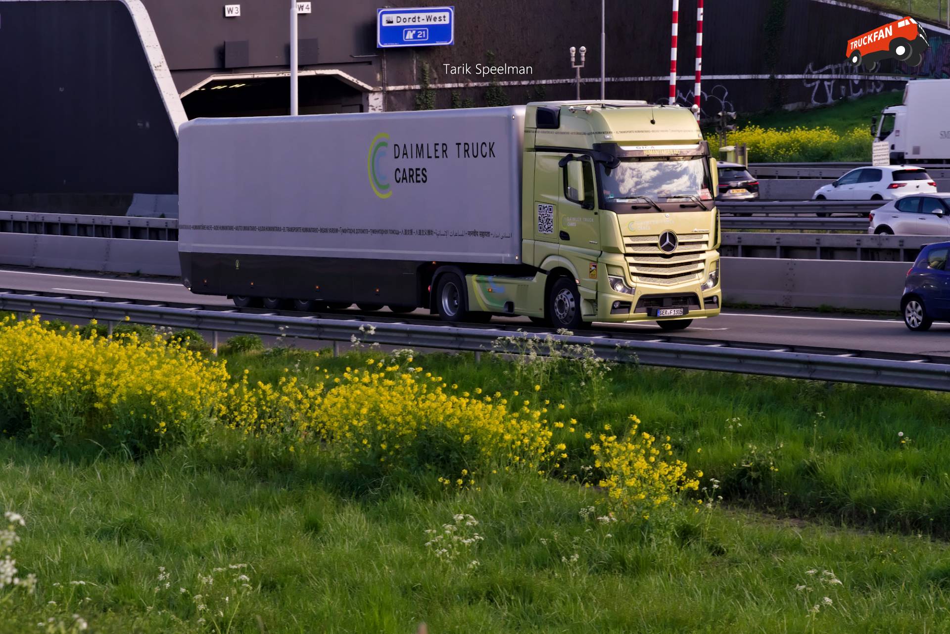 Mercedes-Benz Actros MP5 demo truck on A16