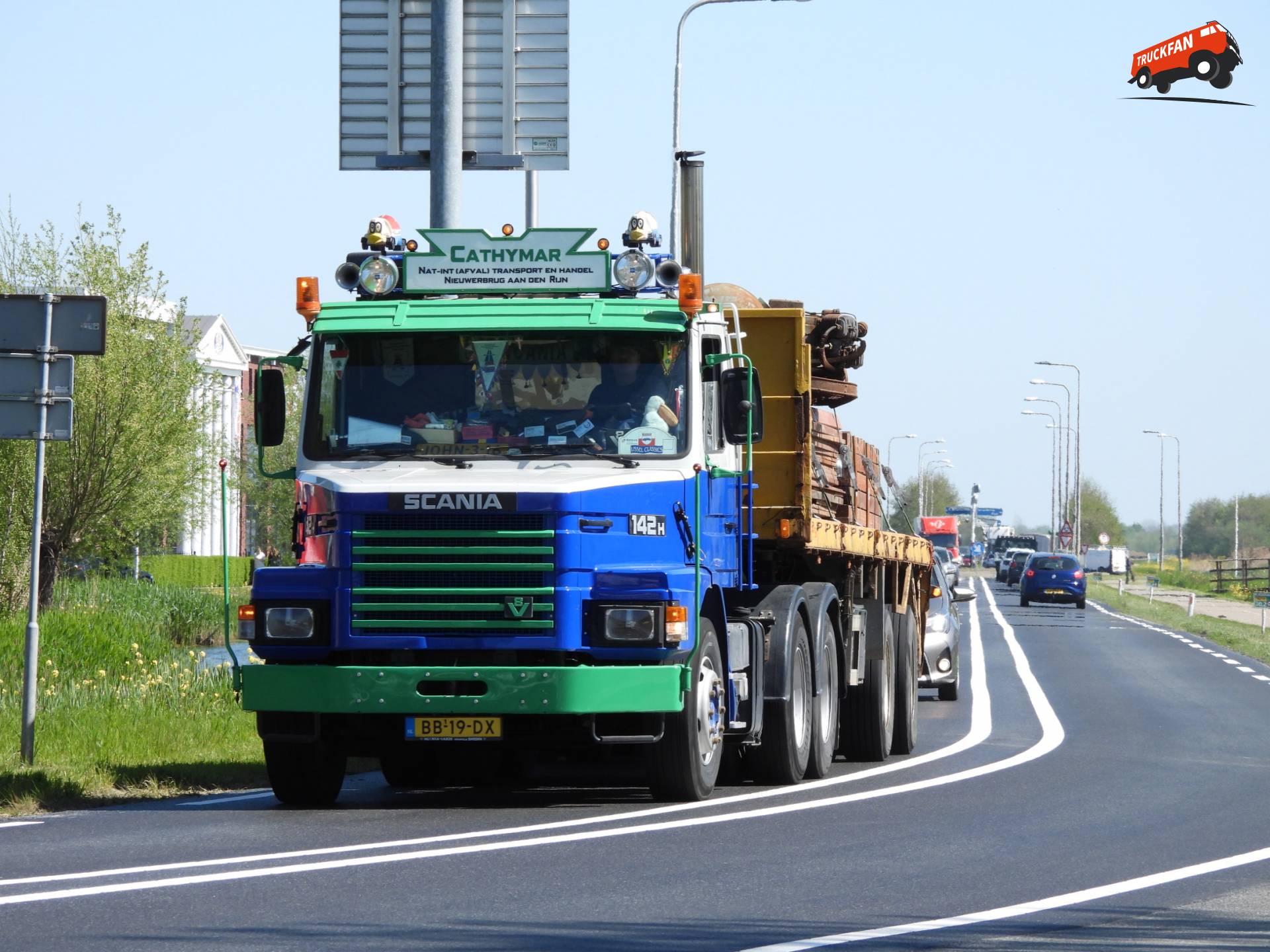 Scania 142h 375pk TH 6X2 Z vrachtwagen uit 1981