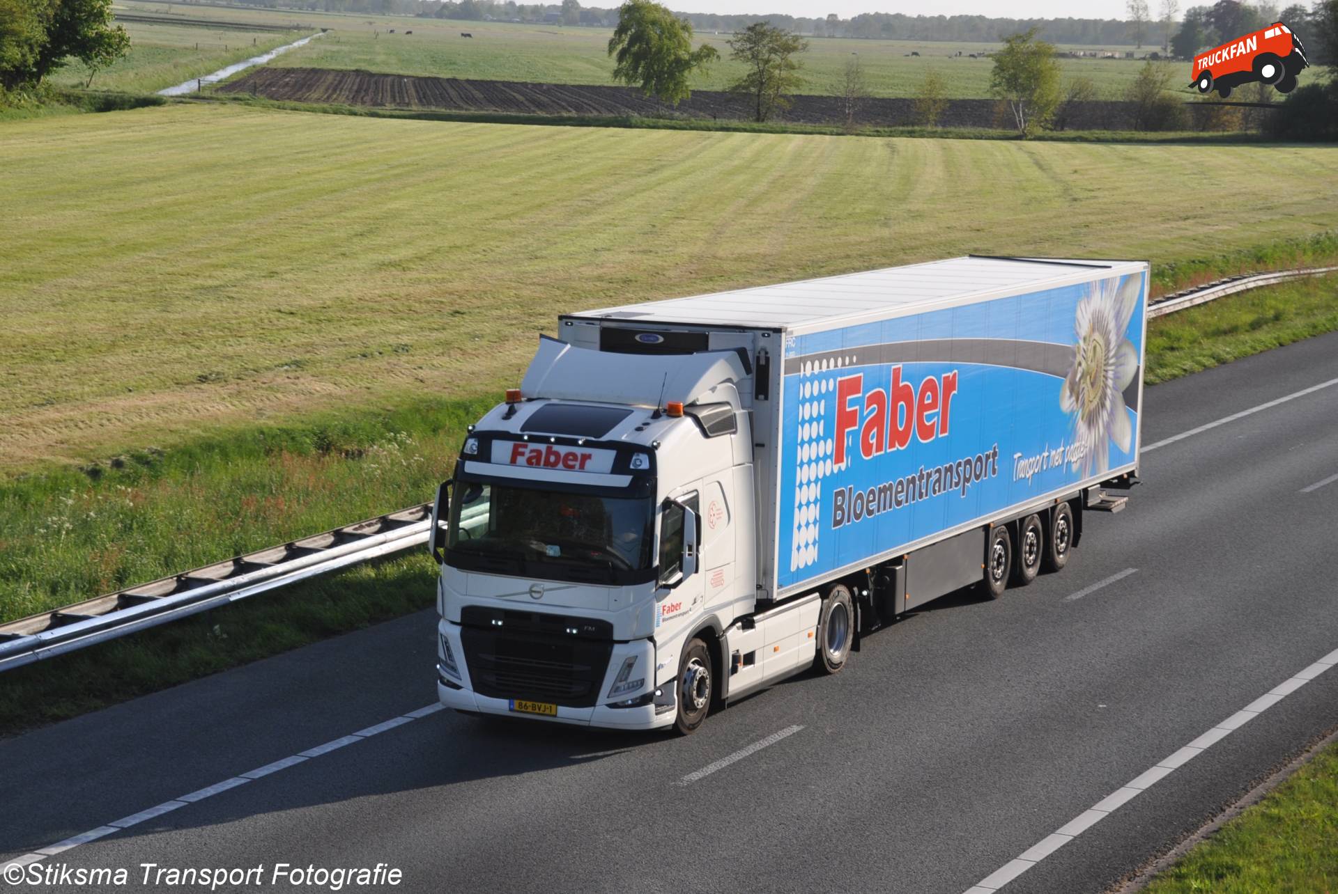 Volvo FM 5th generation truck from Faber Flowers Transport