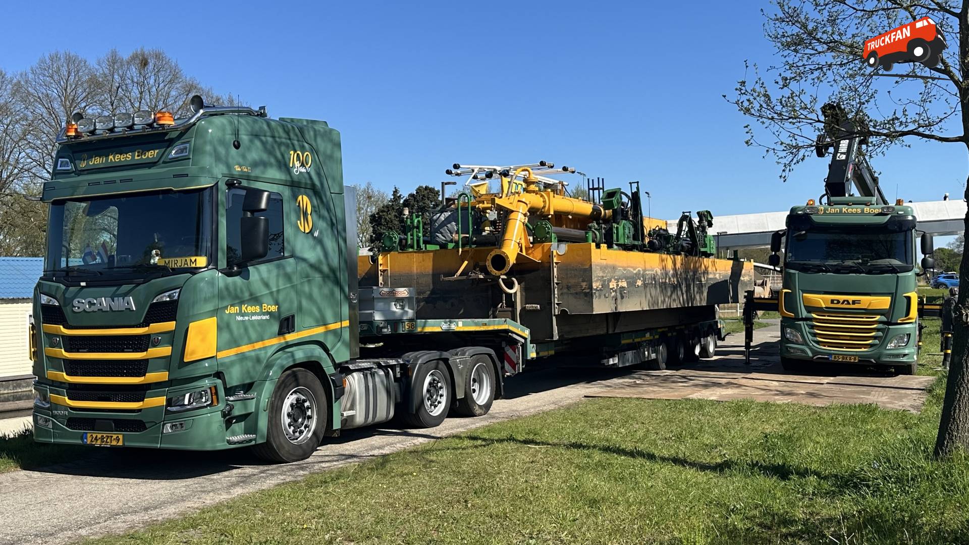 Scania 500R met 4-assige semi-aanhanger