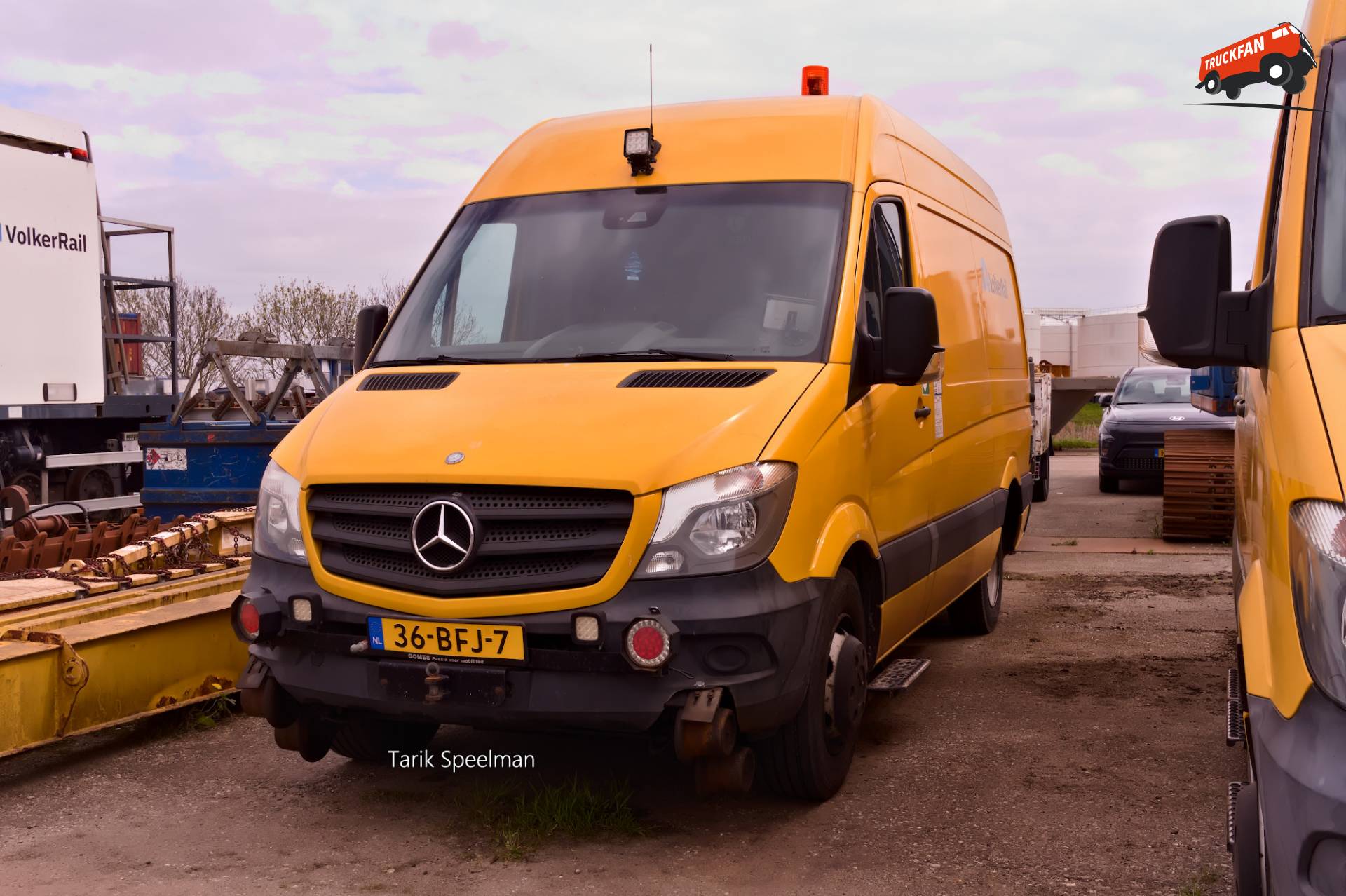 Mercedes-Benz Sprinter bus Volker Rail in Dordrecht