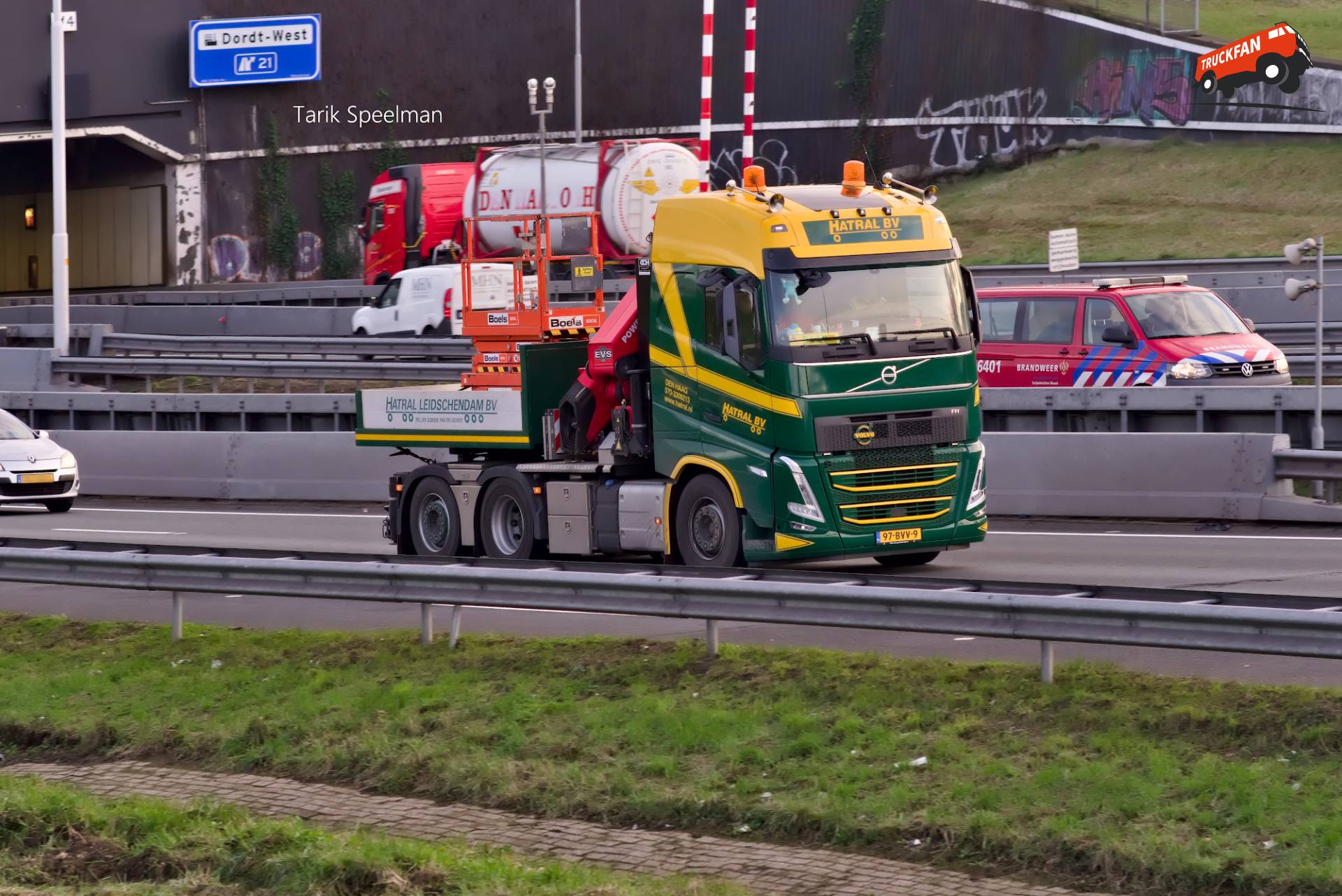 Volvo FH5 truck Hatral on A16