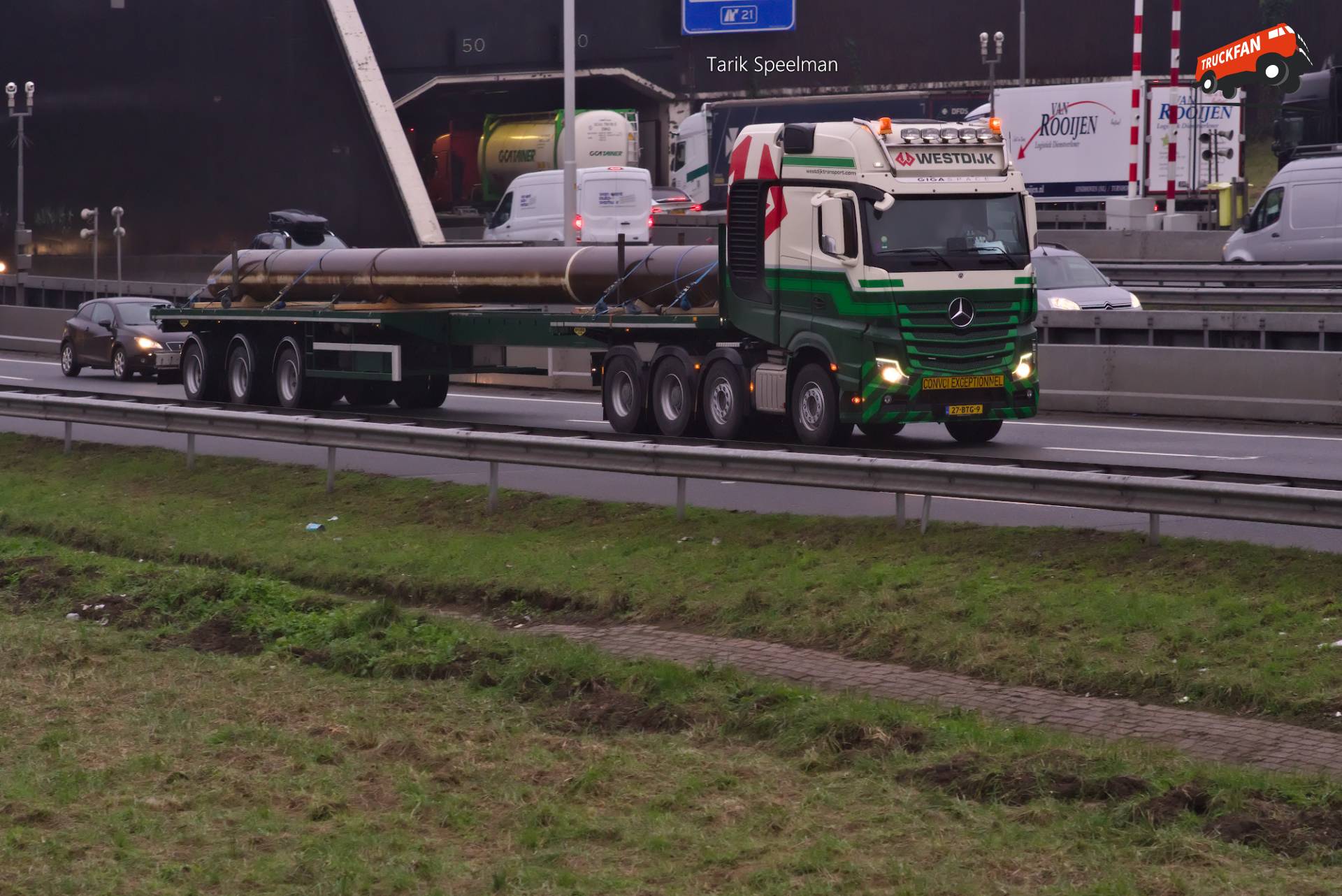 Mercedes-Benz Actros MP5 vrachtwagen op A16
