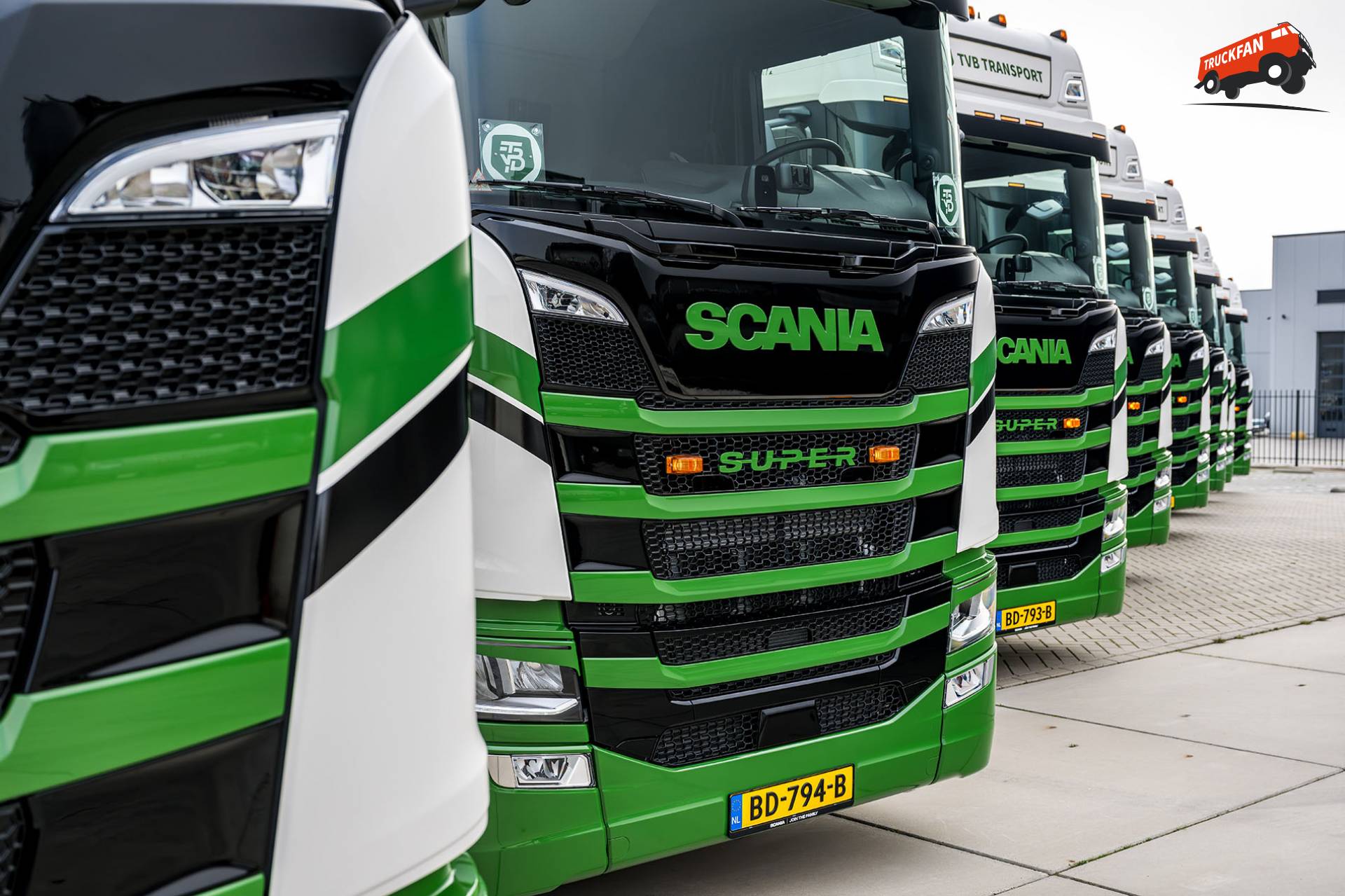 Scania 460R trekkers bij TVB Transport Poeldijk