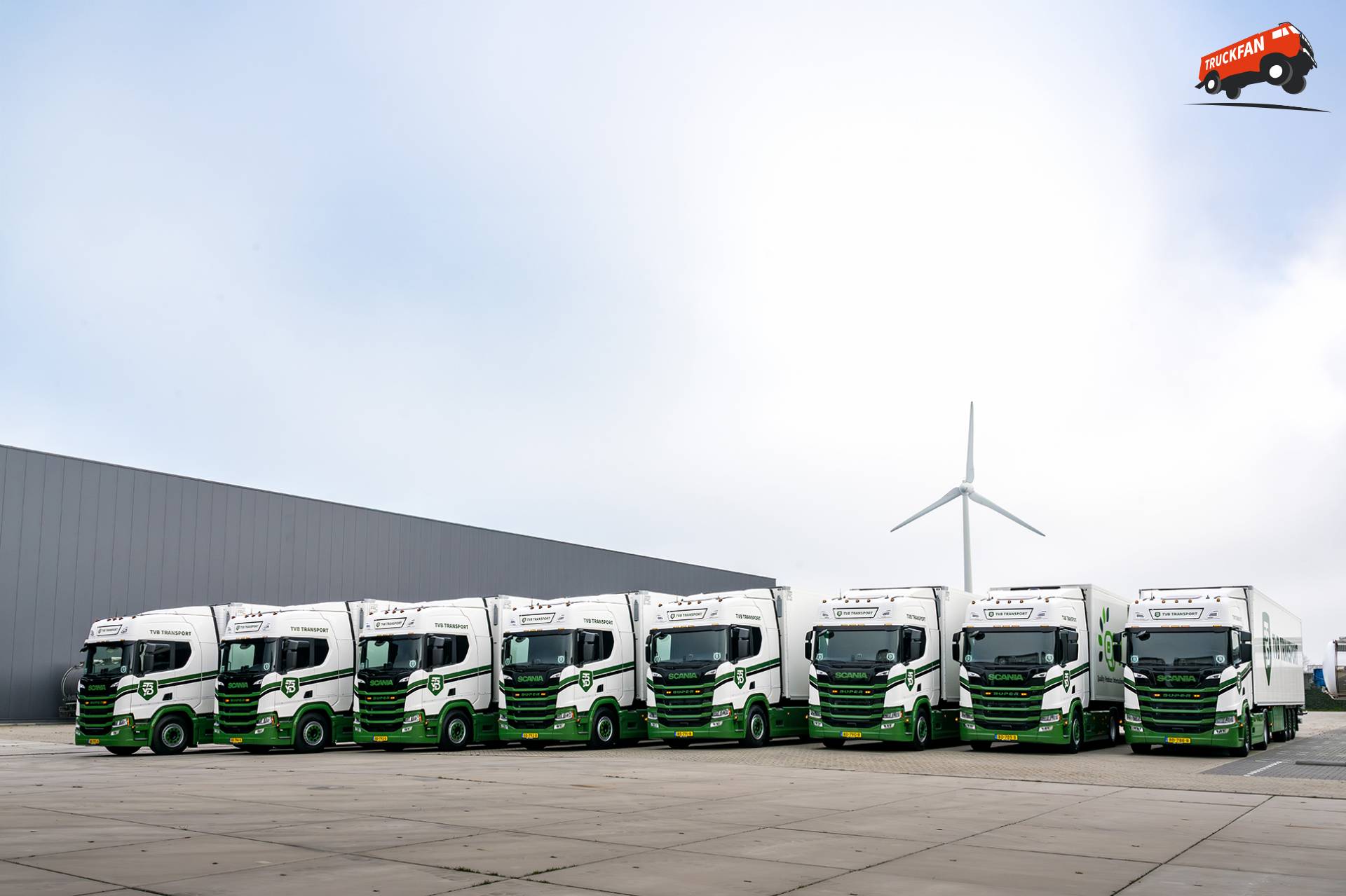 Acht nieuwe Scania 460R trekkers bij TVB Transport