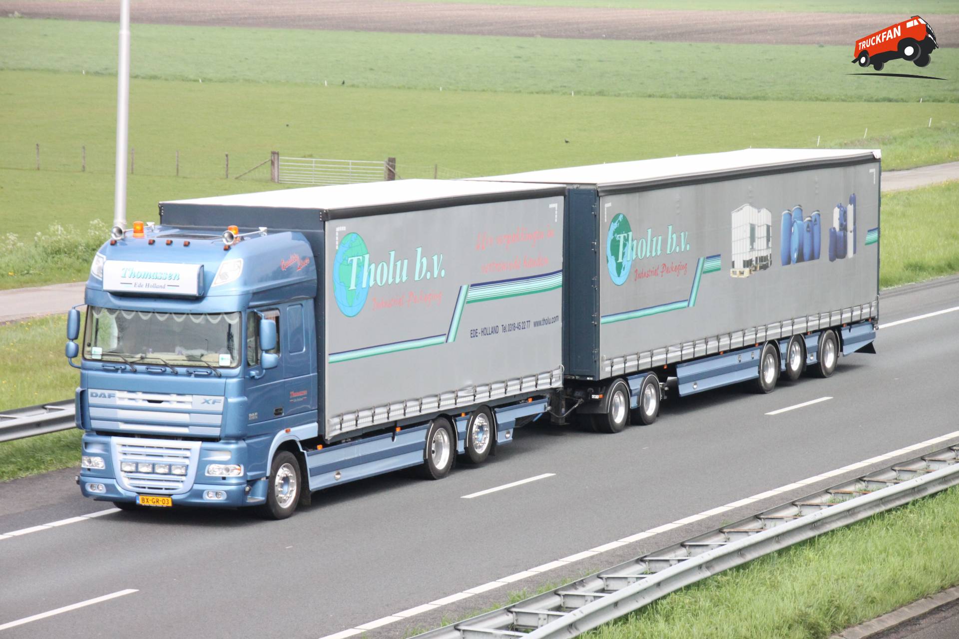 DAF XF105 truck of Transportbedrijf Thomassen B.V.