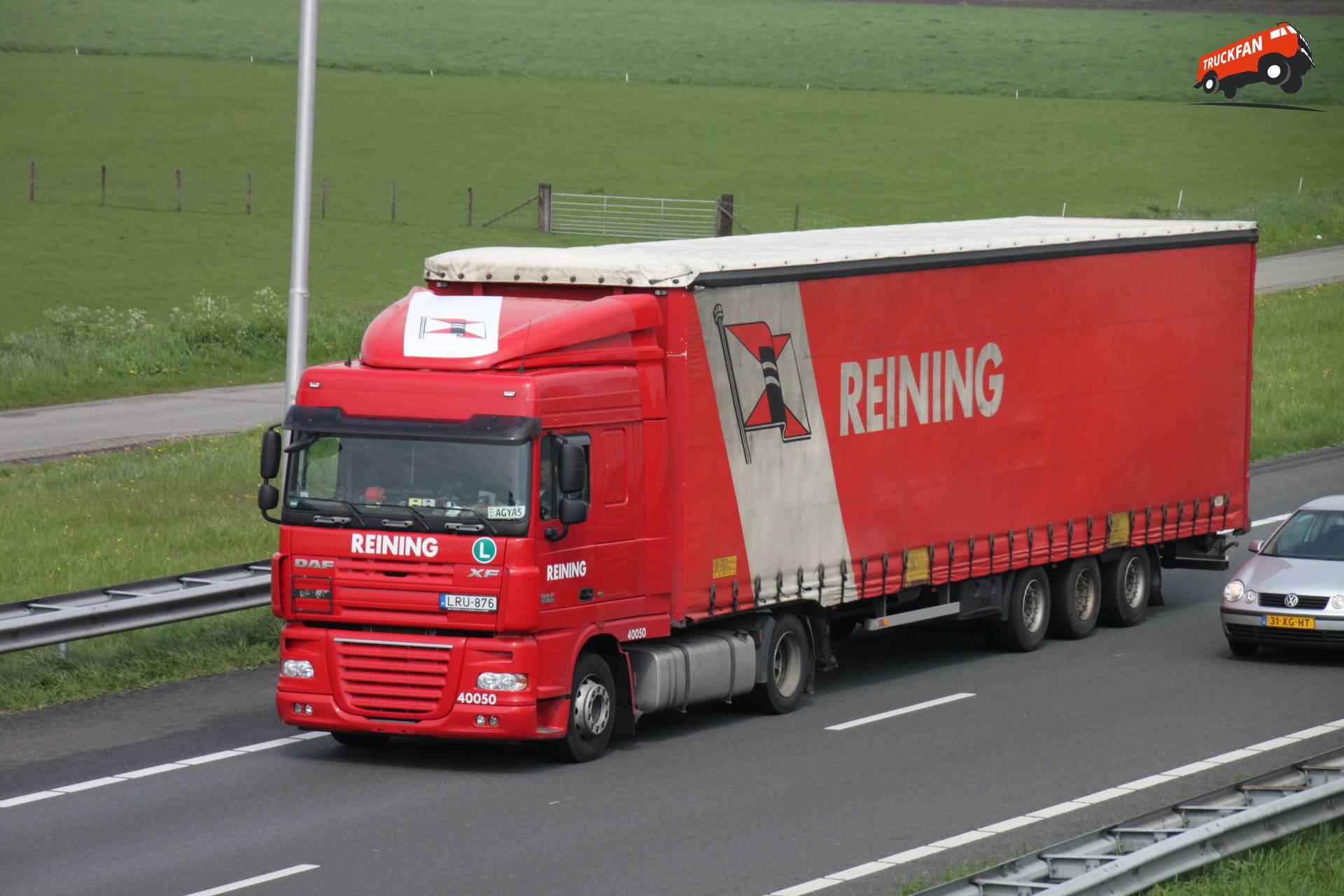 DAF XF105 vrachtwagen van Reining Transport