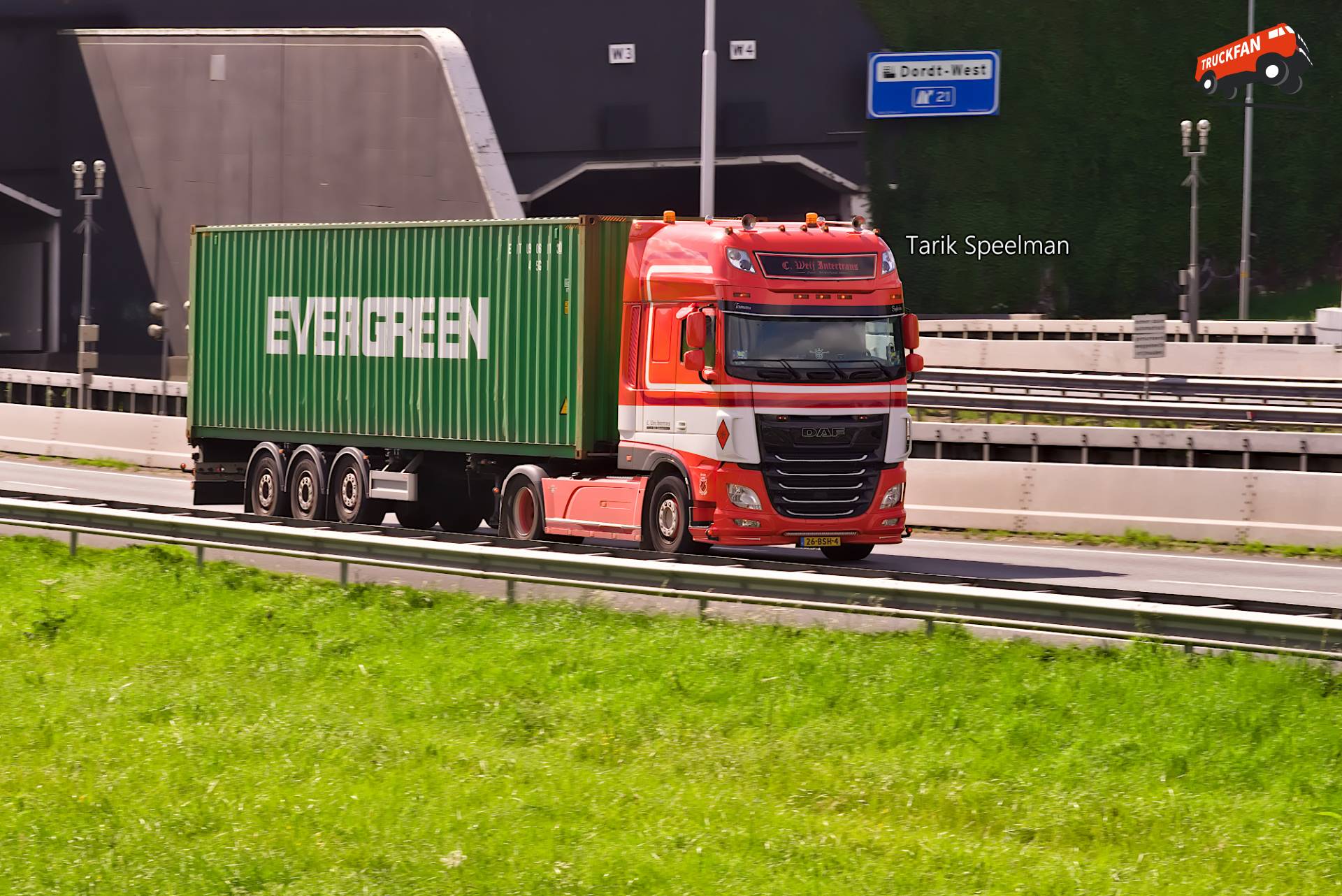 DAF XF Euro 6 vrachtwagen met kenteken 26-BSH-4